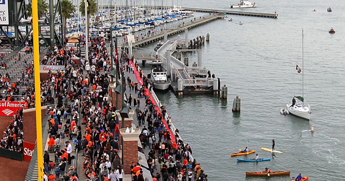 Splash Hits Into McCovey Cove - MLB Stories