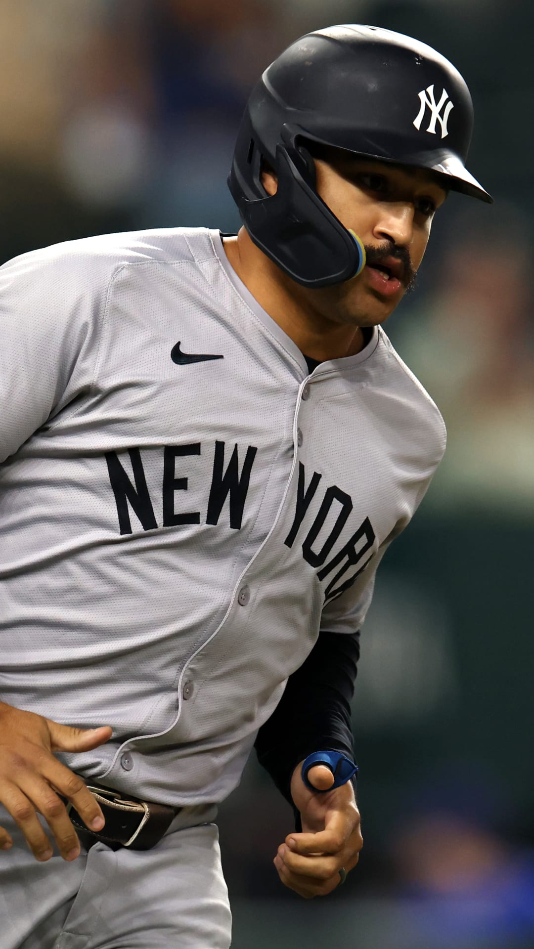 Jackson Holliday hits slam for first career homer, image size:1080x1920