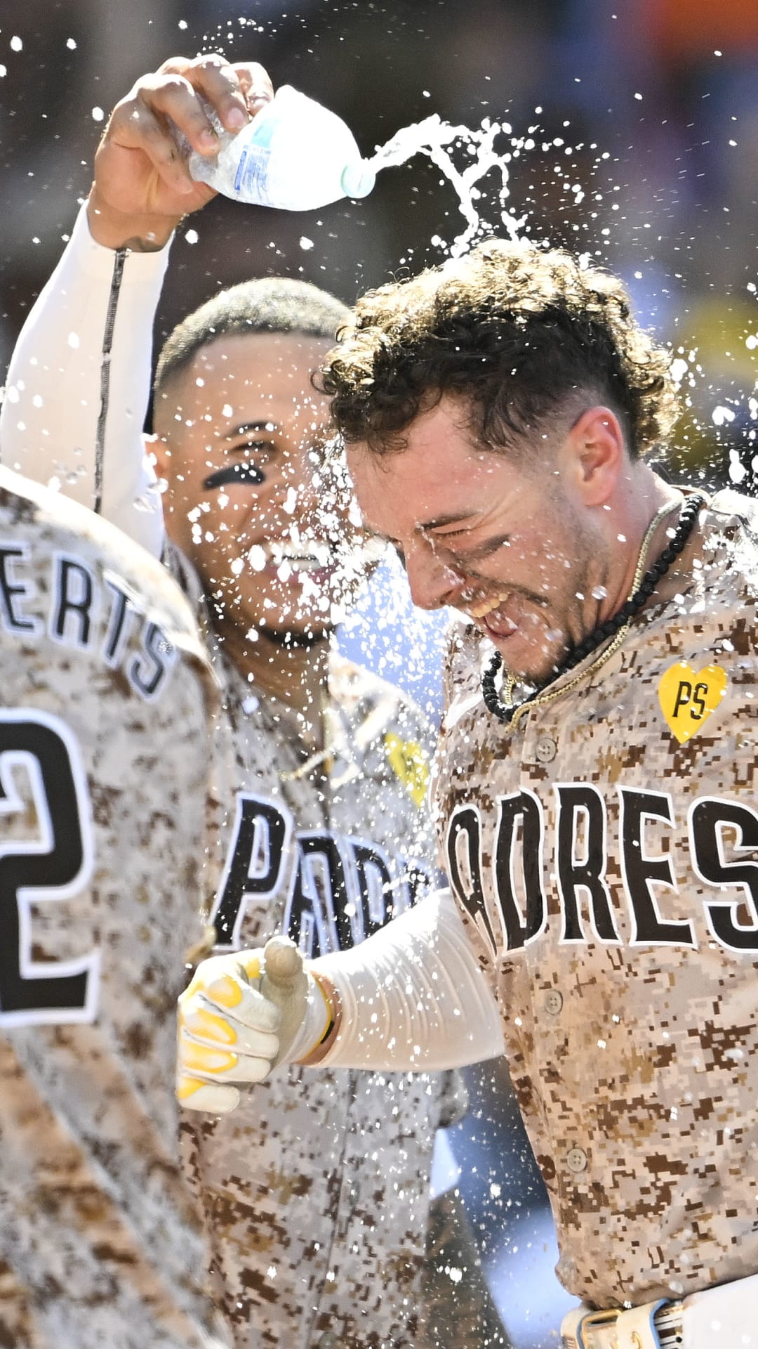 Juan Soto hits inspiring HR, then Jazz Chisholm Jr. walks it off for Yankees