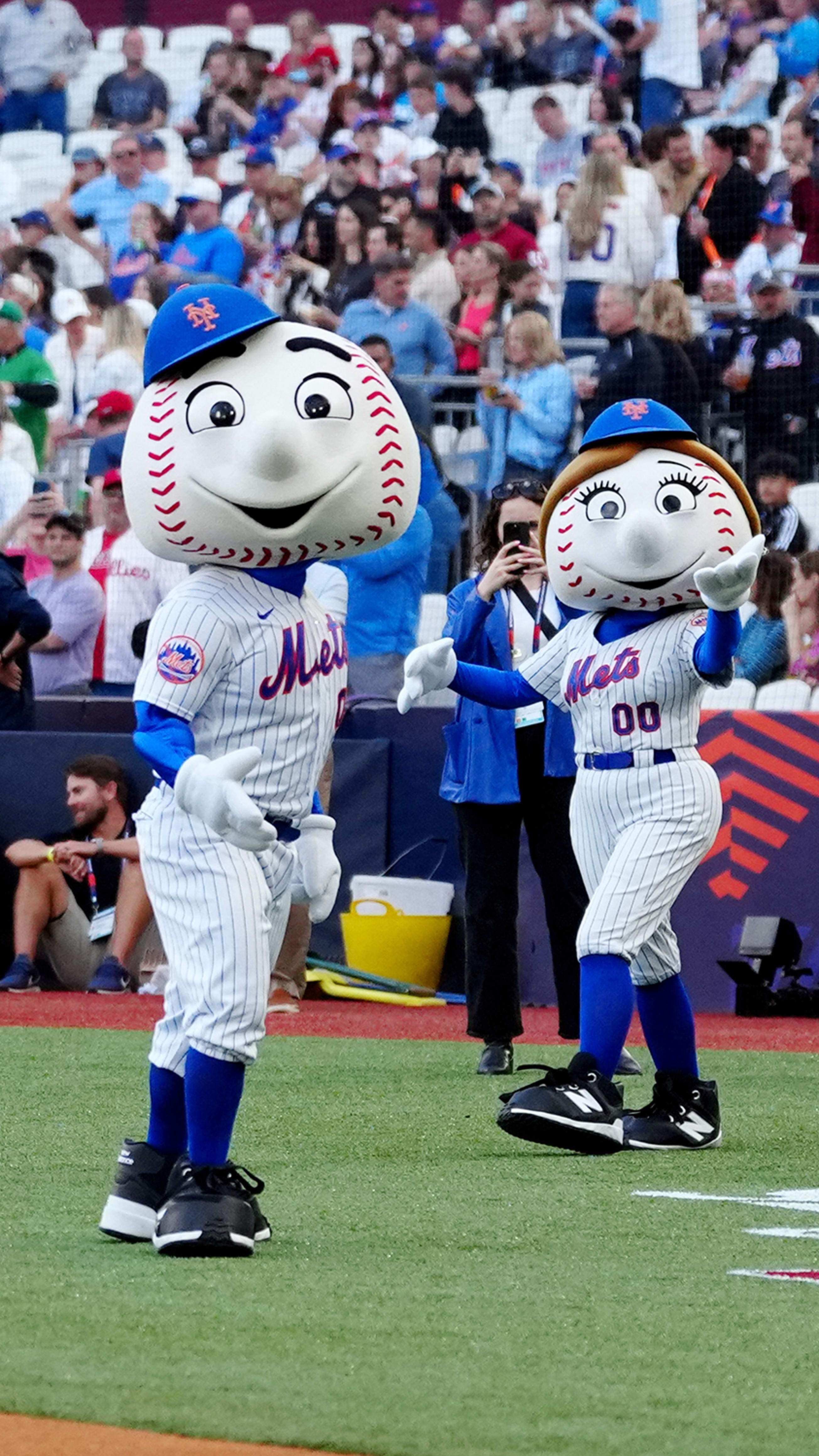mr and mrs met
