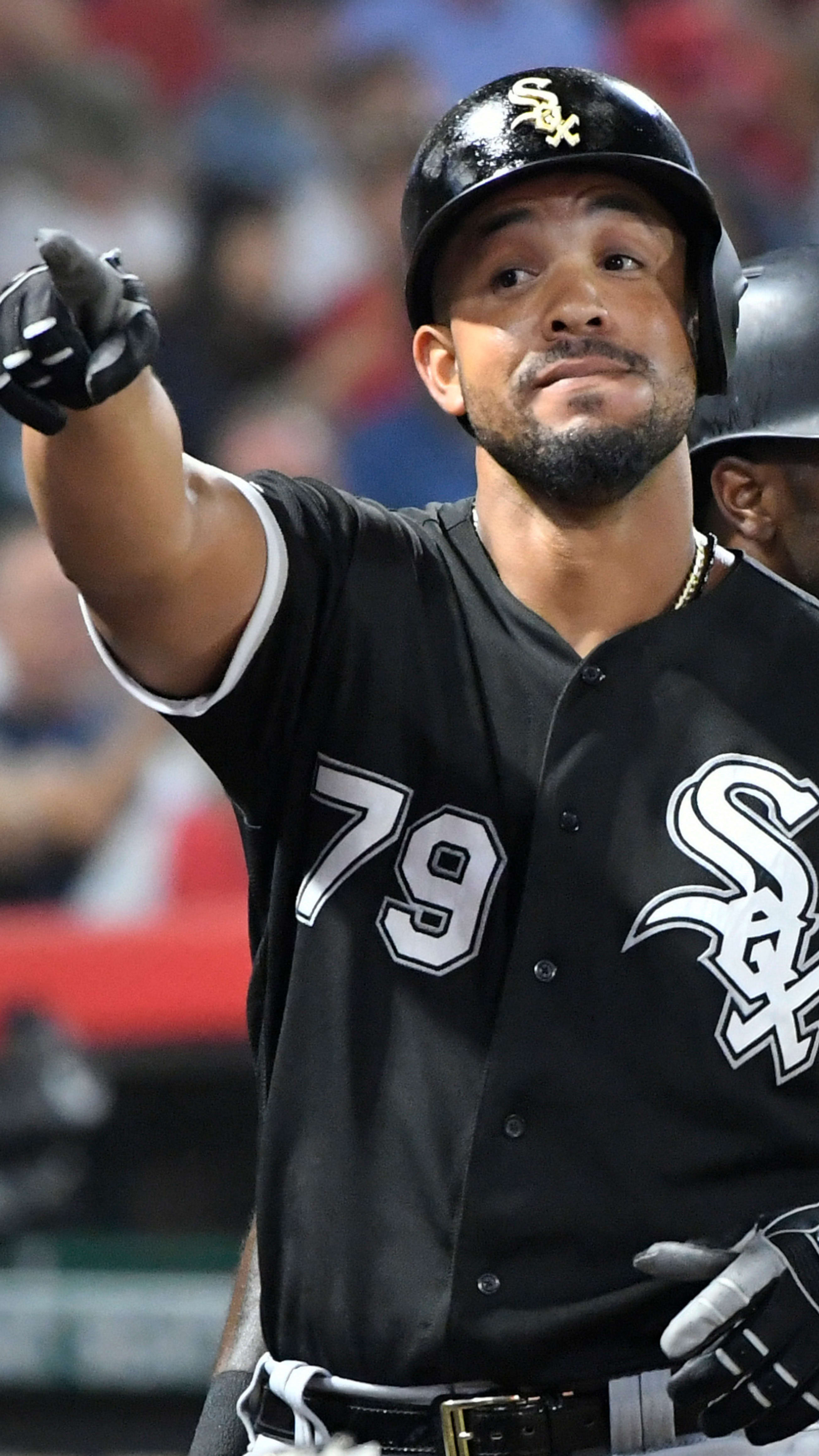 Jose Abreu's reunion with son a much-needed feel-good story for White Sox