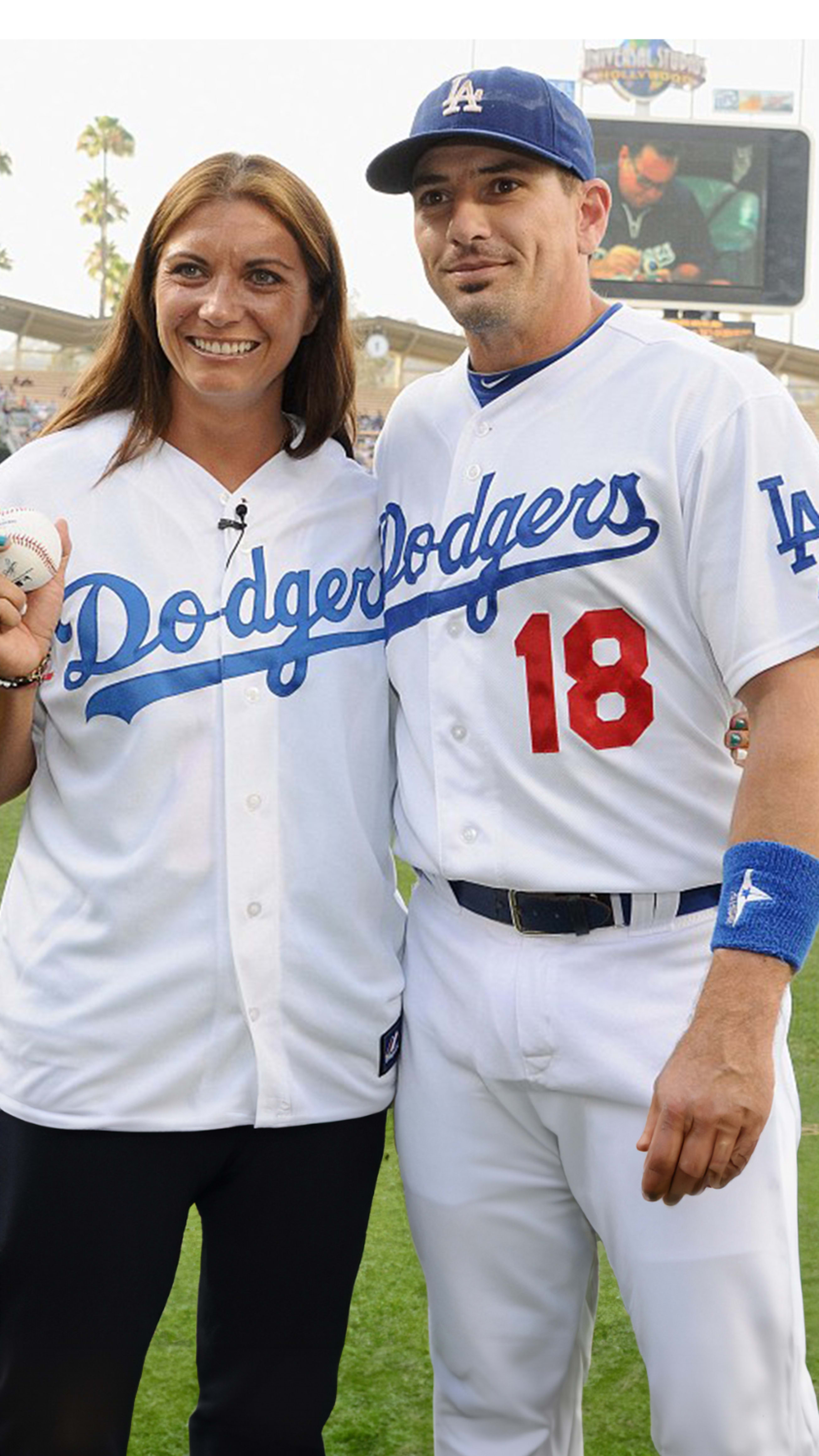 nomar-garciaparra-with wife-mia-hamm-capt