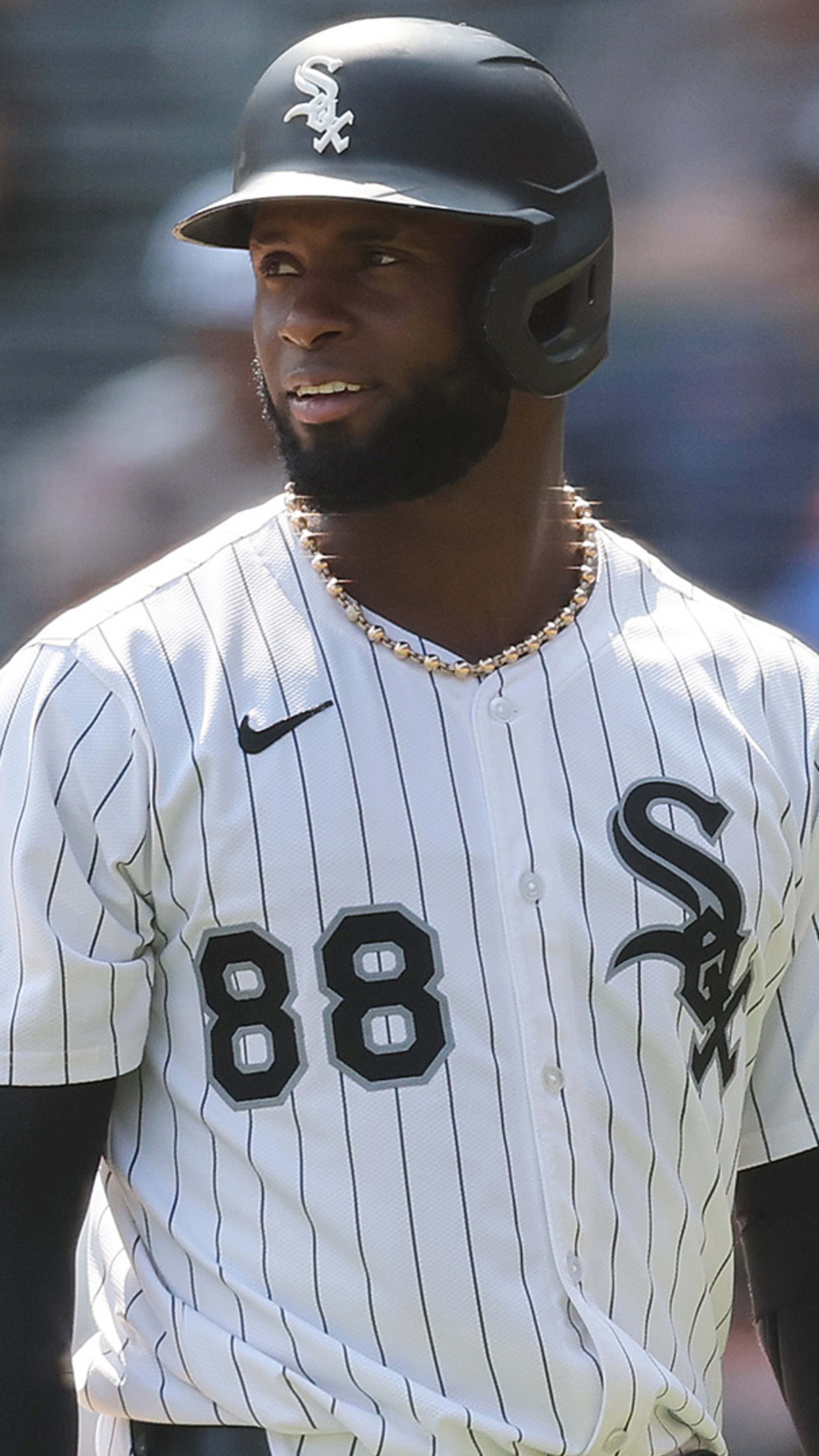 Korey Lee pitches, catches in same game for White Sox