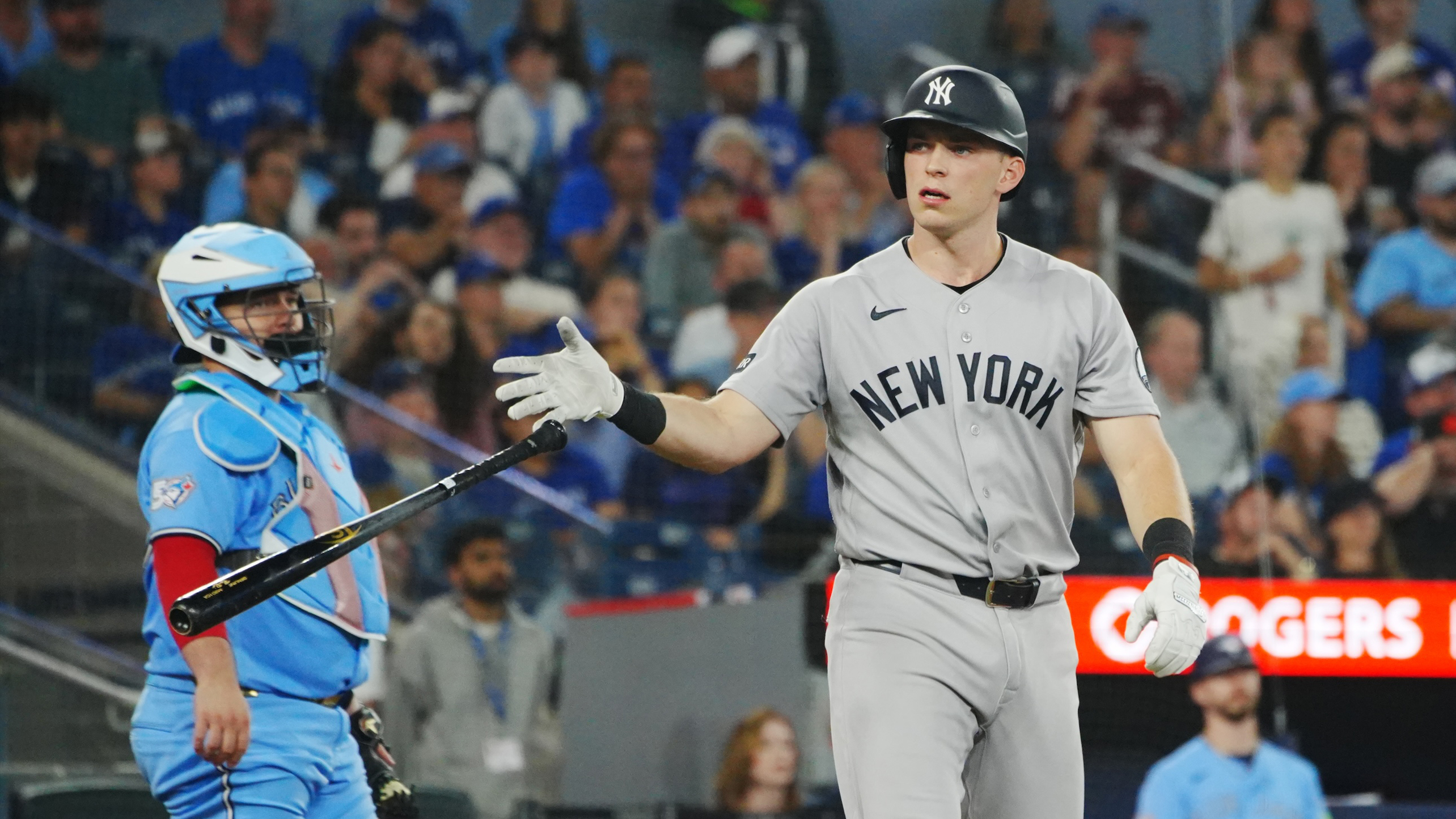 Ben Rice tras batear un jonrón para los New York Yankees frente a los Toronto Blue Jays en la MLB 2026.