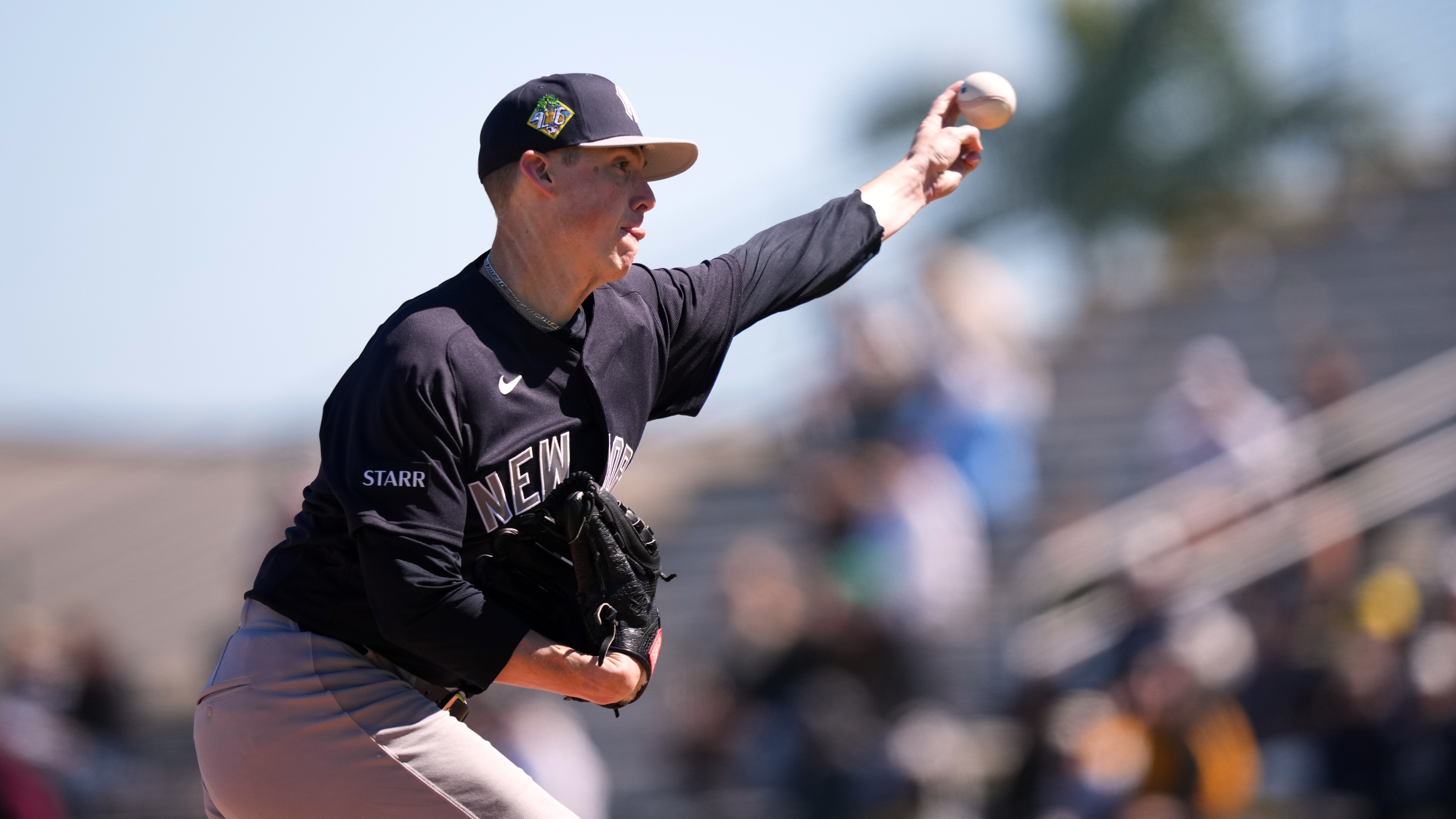 Ryan Yarbrough, llamado al roster de Estados Unidos en el Clásico Mundial de Béisbol 2026, lanzando con los New York Yankees en el MLB Spring Training 2026.