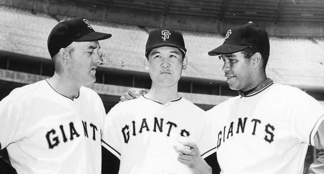 Masanori Murakami with Juan Marichal (photo via Tokyo Weekender)