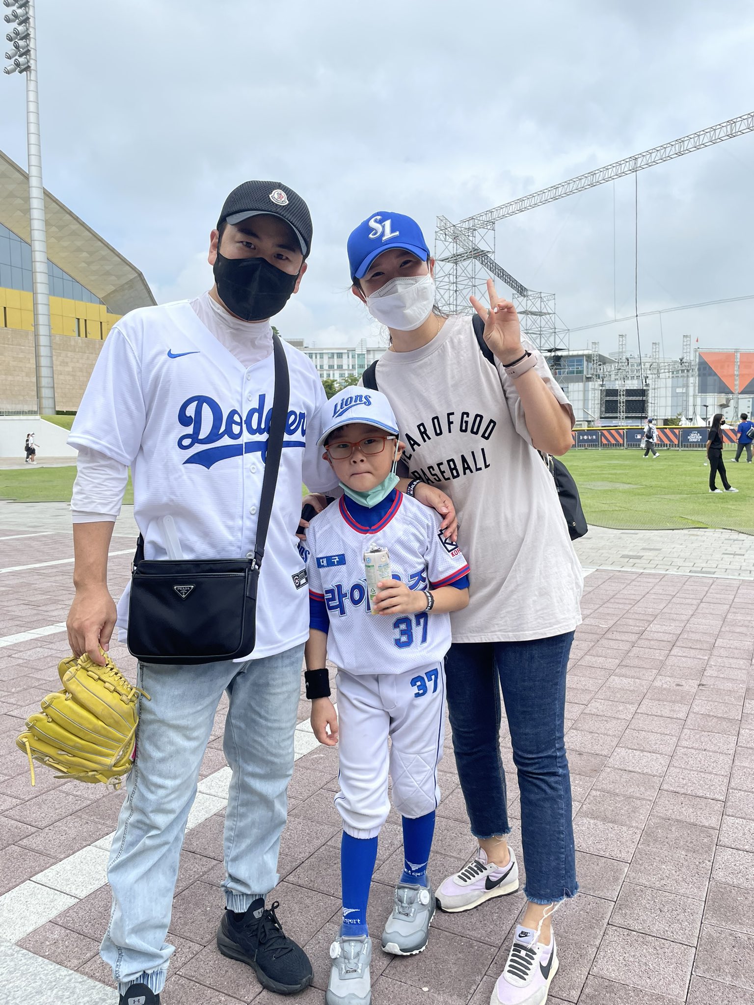 Dodgers win at Home Run Derby X Seoul