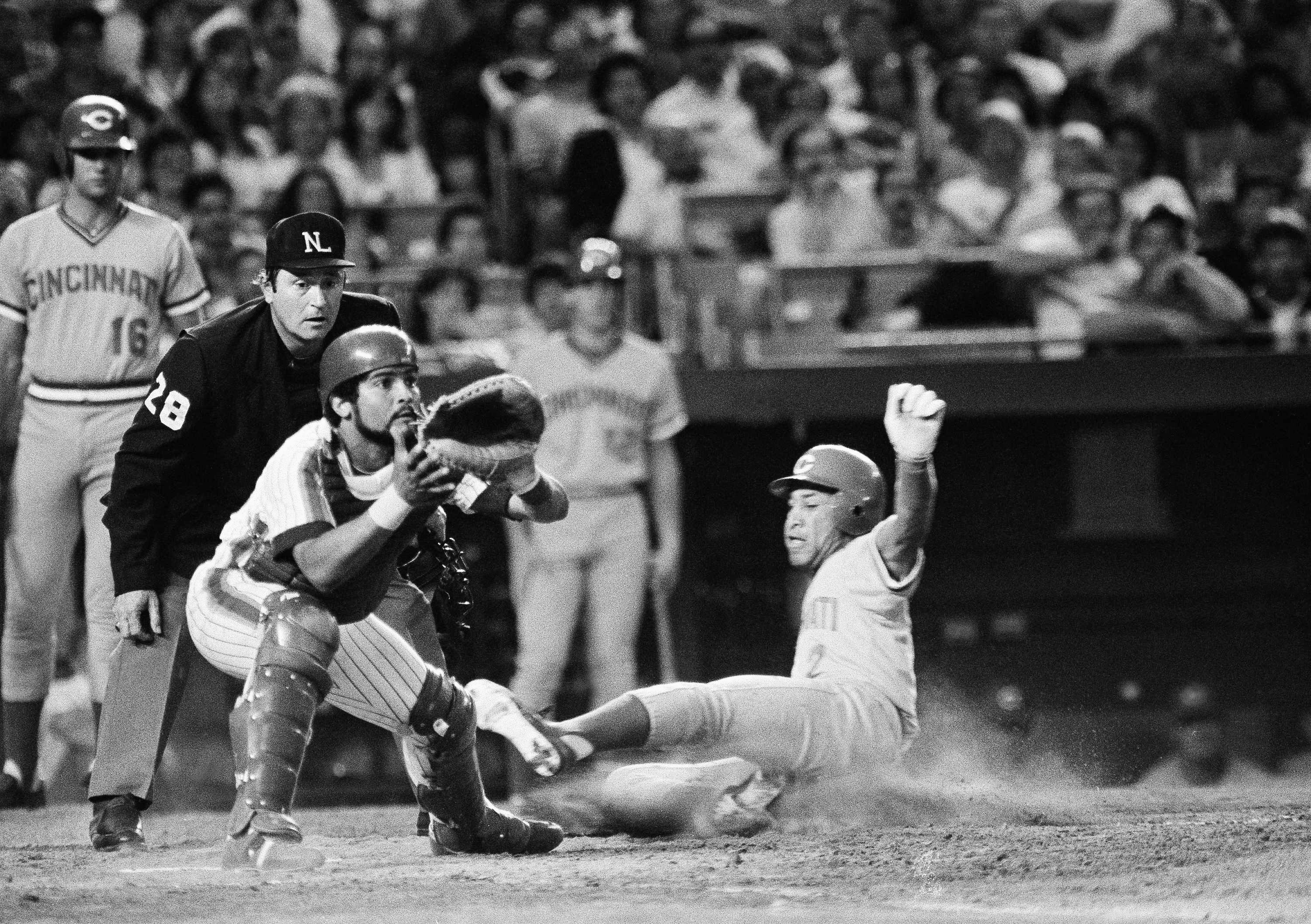 Gary Redus in 1983 playing for the Reds, the team that drafted him (AP Images)