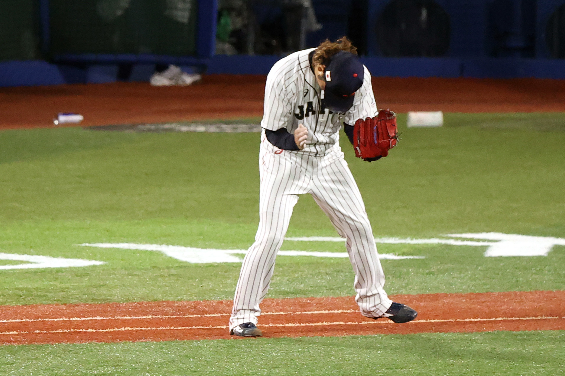 Hiromi Itoh celebrates during the 2020 Olympics.