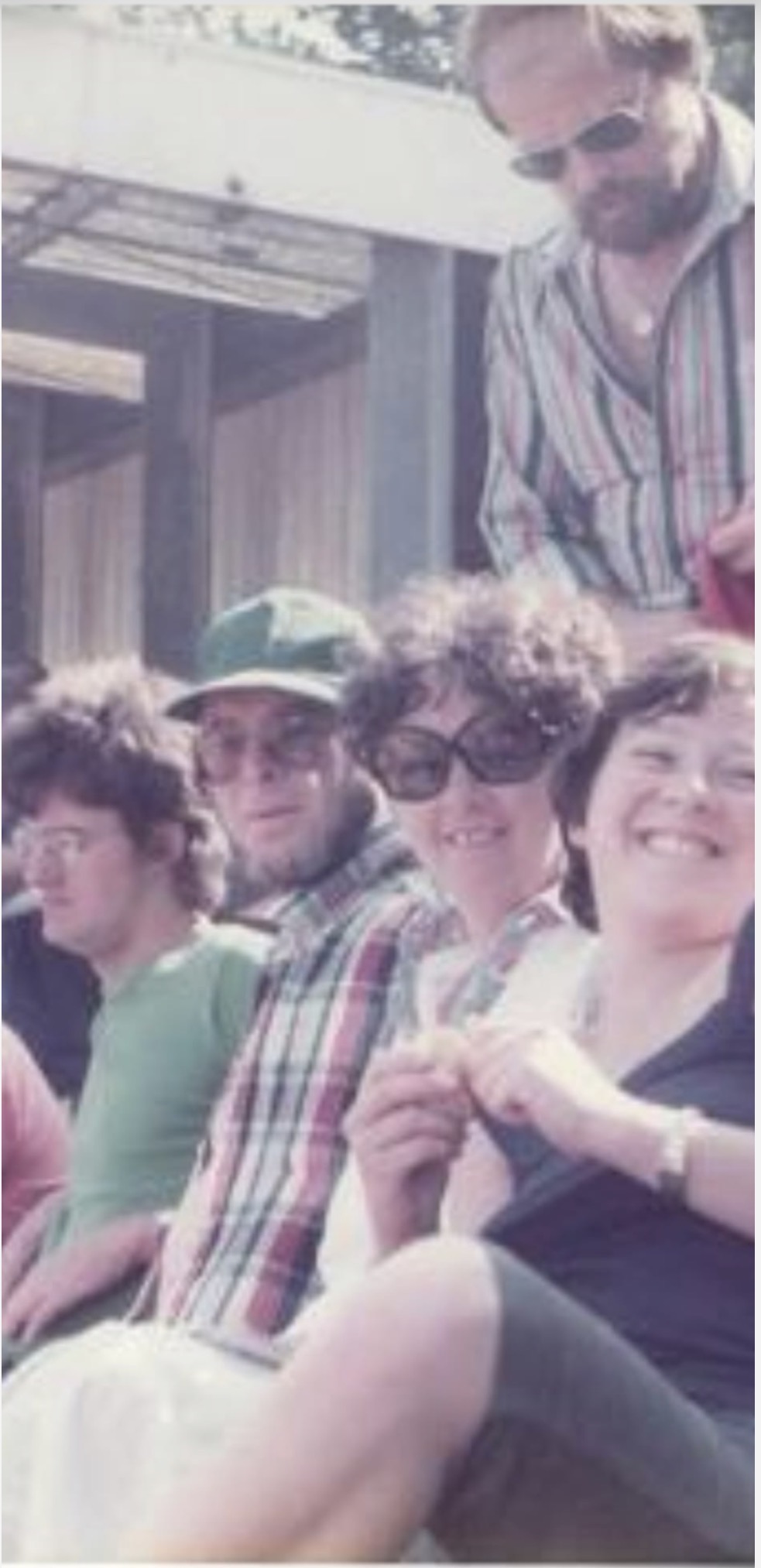 Marianne van der Klaauw next to her husband, Arnold, at Honkbalweek in 1978.