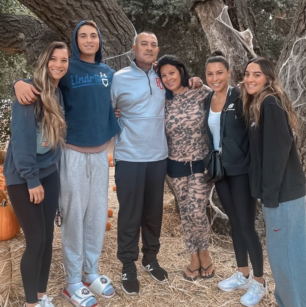 From L to R: Sydney, Mikey, Michael, Melissa, Sierra and Sophia Romero