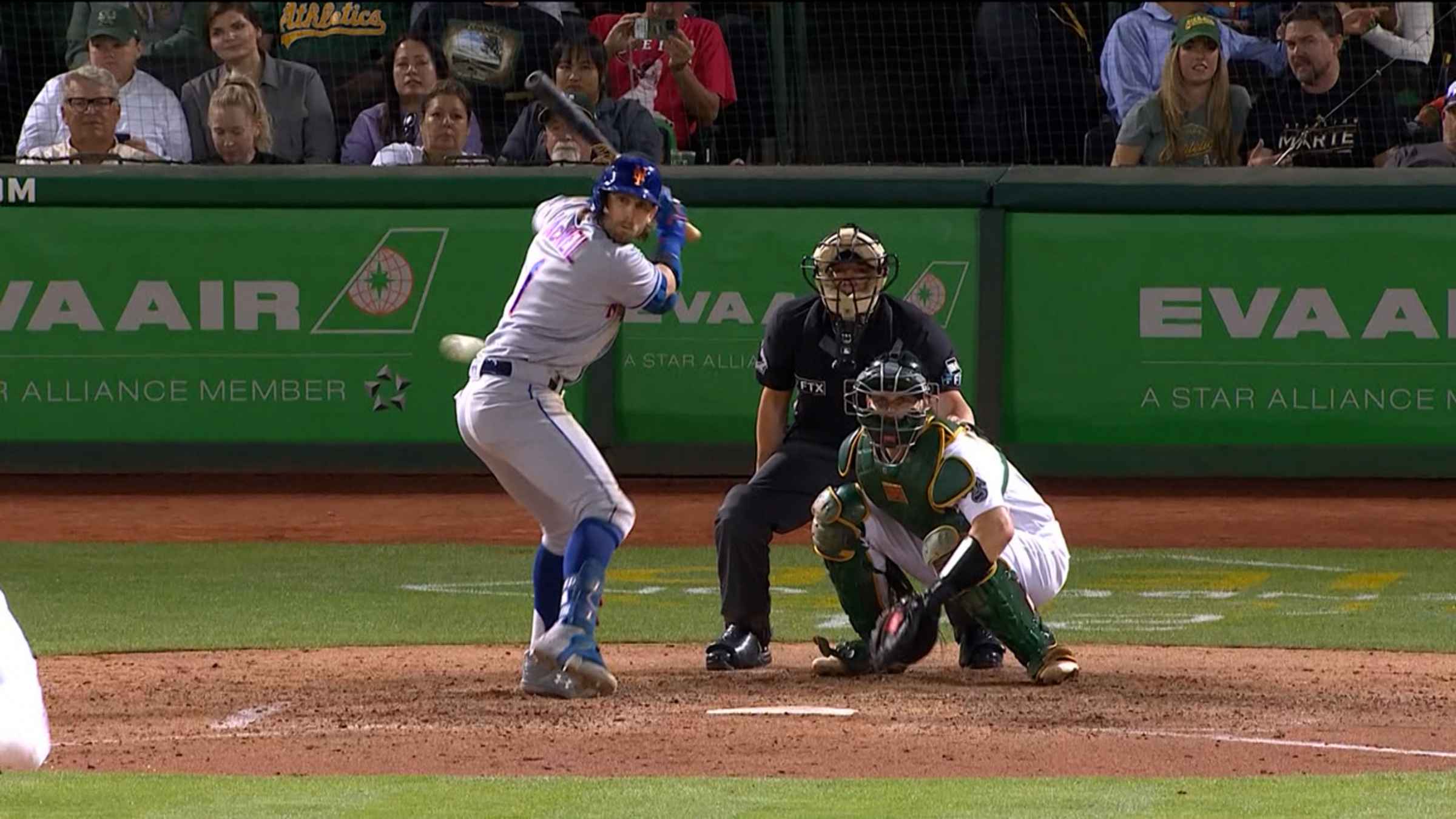 Jeff McNeil's RBI triple, 04/23/2022