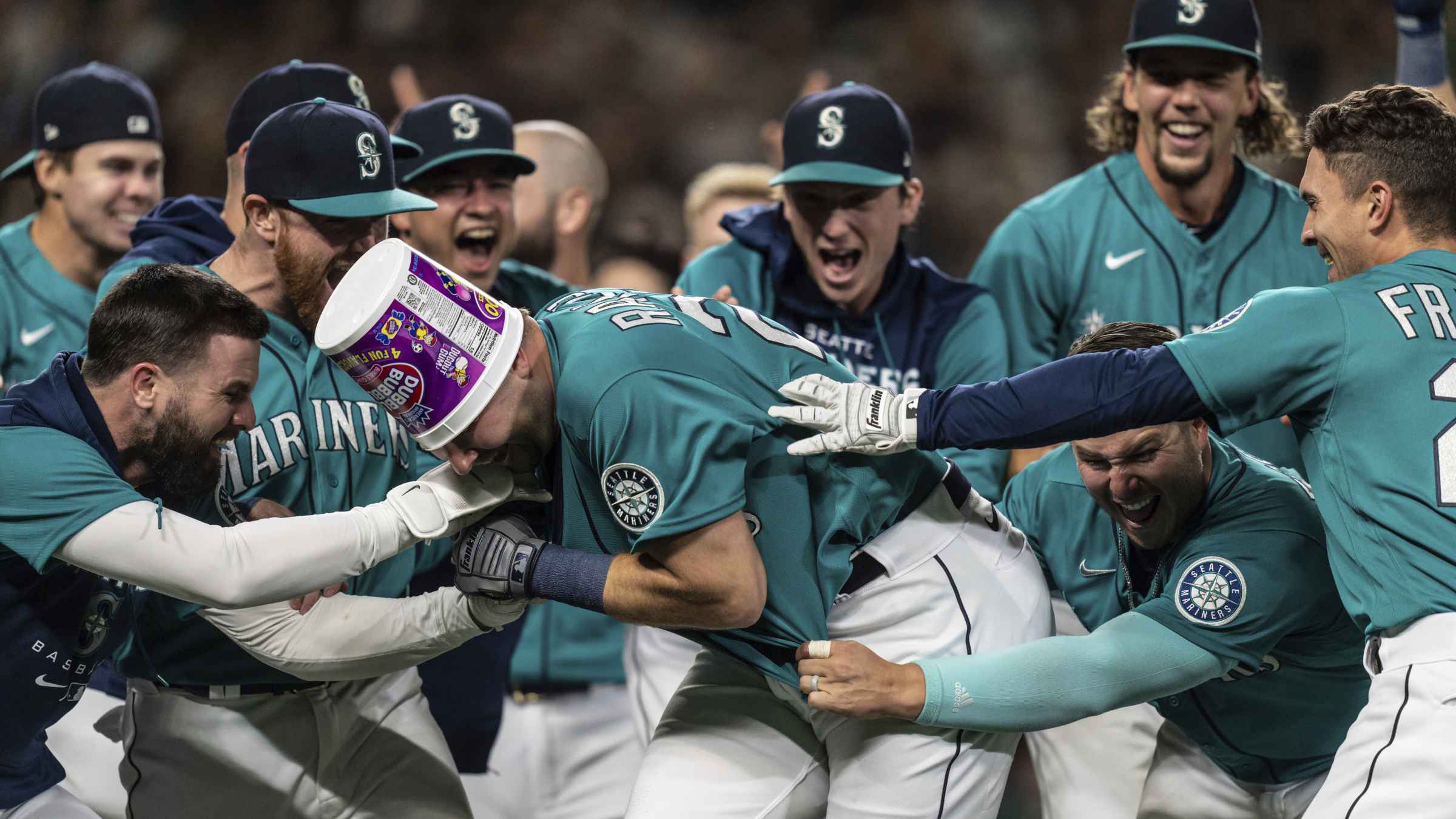 Cal Raleigh clinches for Mariners, 09/30/2022