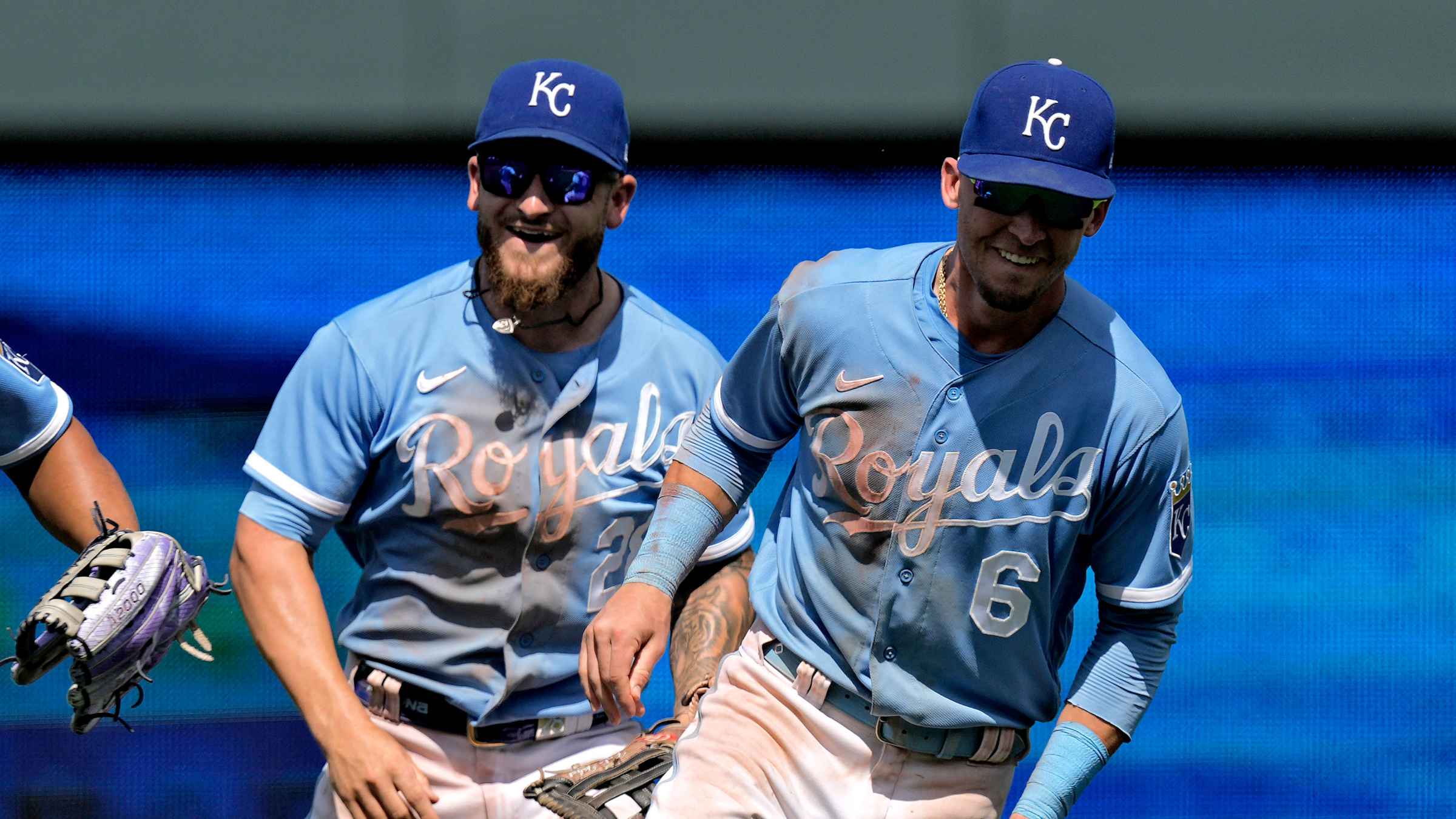 Which Dodgers players have also played for the Royals? MLB