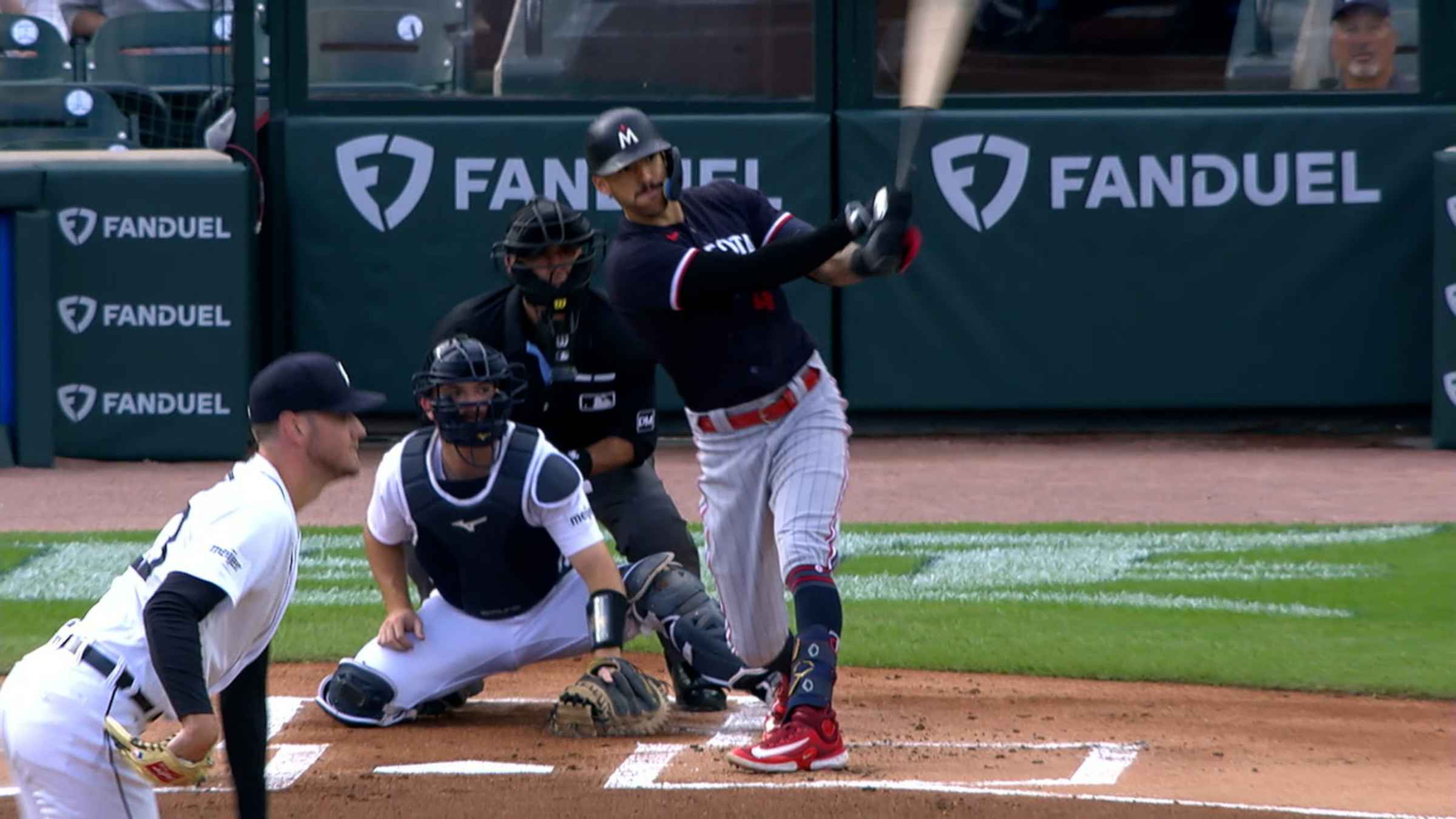 Carlos Pérez's RBI double, 08/13/2023