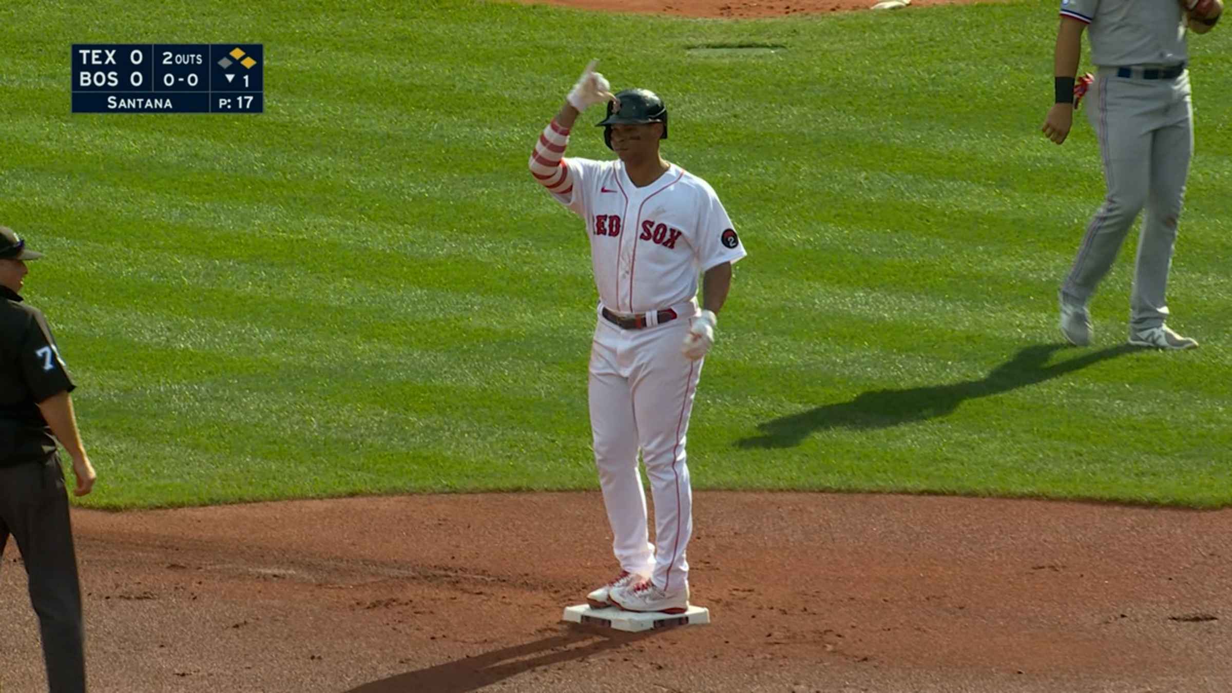 Rafael Devers laces an RBI double, 06/20/2022