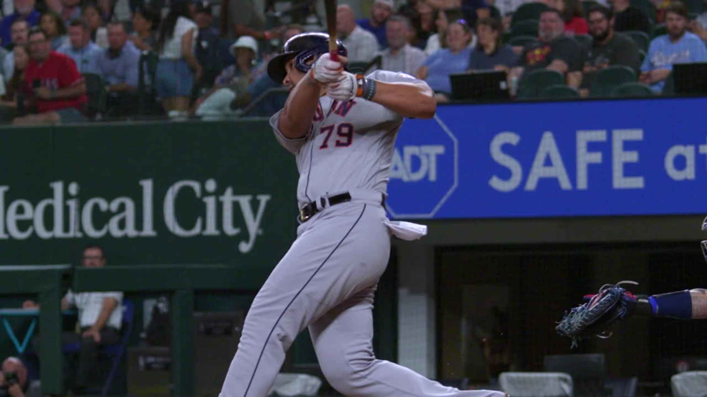Houston Astros sit José Abreu in series opener vs. L.A. Dodgers
