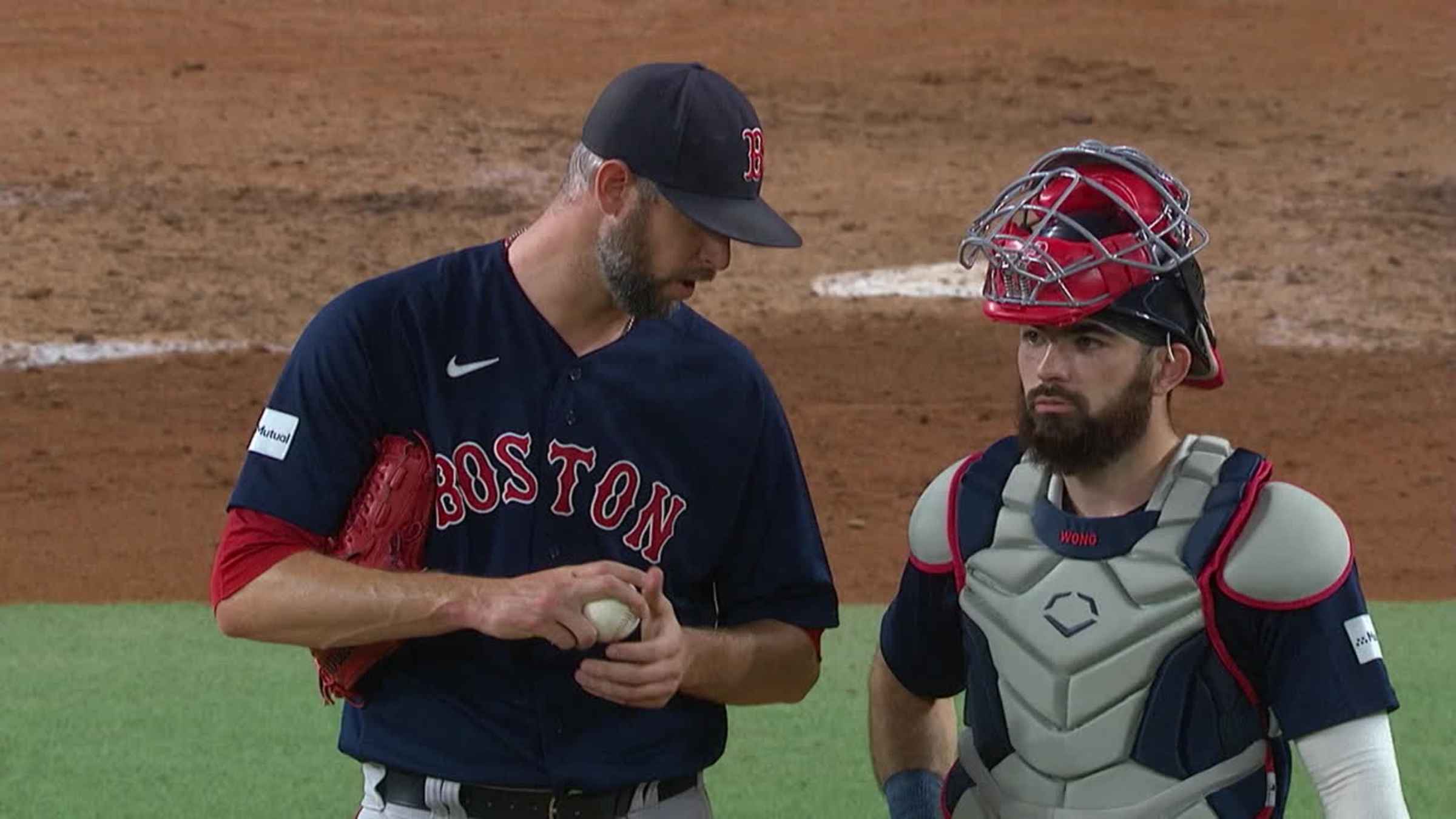 The new Mass Mutual sign shows the ball and strike count! : r/redsox