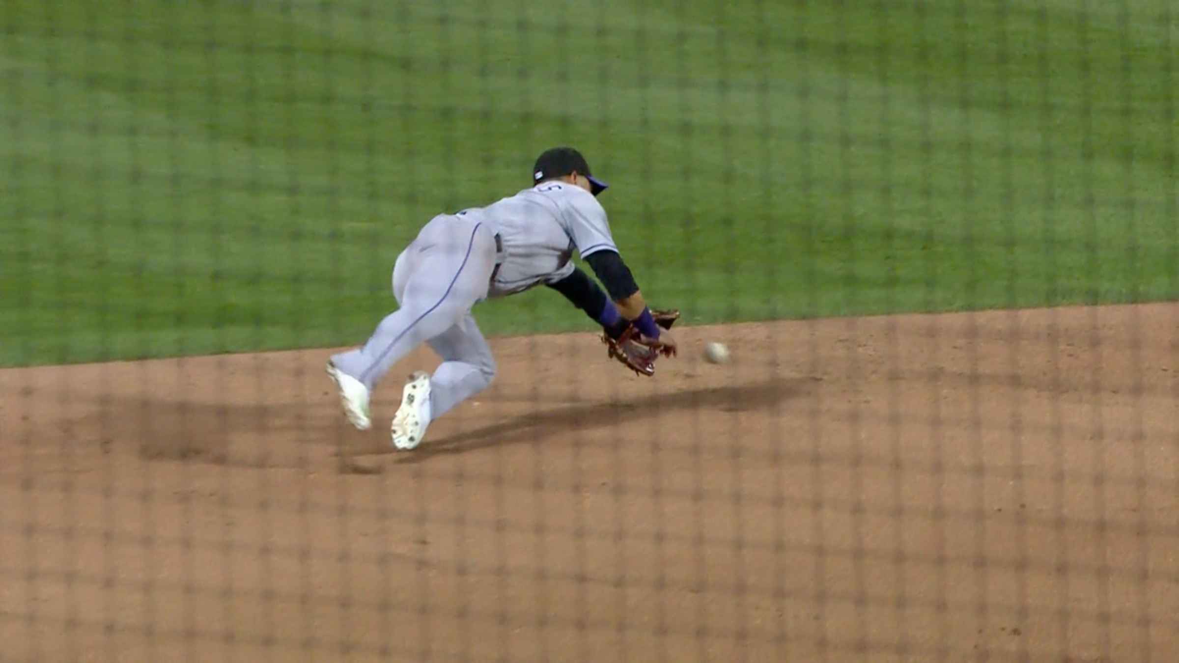 José Iglesias' sweet glove flip, 08/25/2022