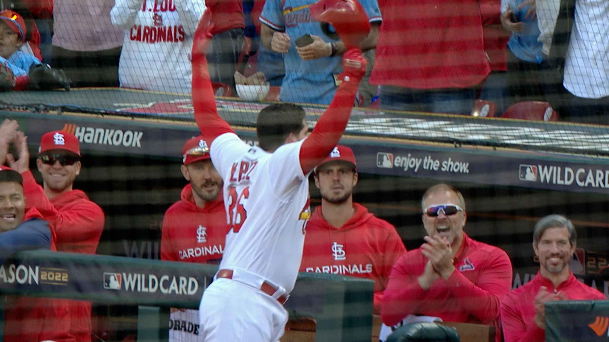Juan Yepez breaks the deadlock as he hits a pinch hit 2-run homer to put  the Cardinals up 2-0 in the 7th! : r/baseball