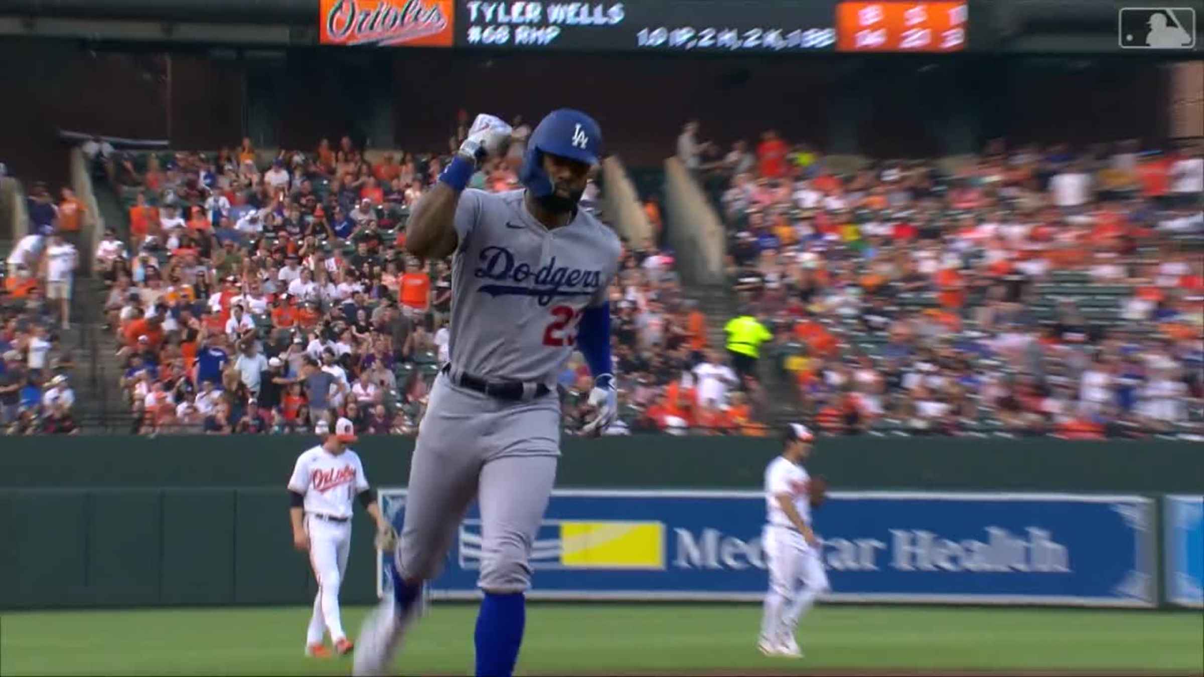 Dodgers score: Jason Heyward, Will Smith, Freddie Freeman, 10-3