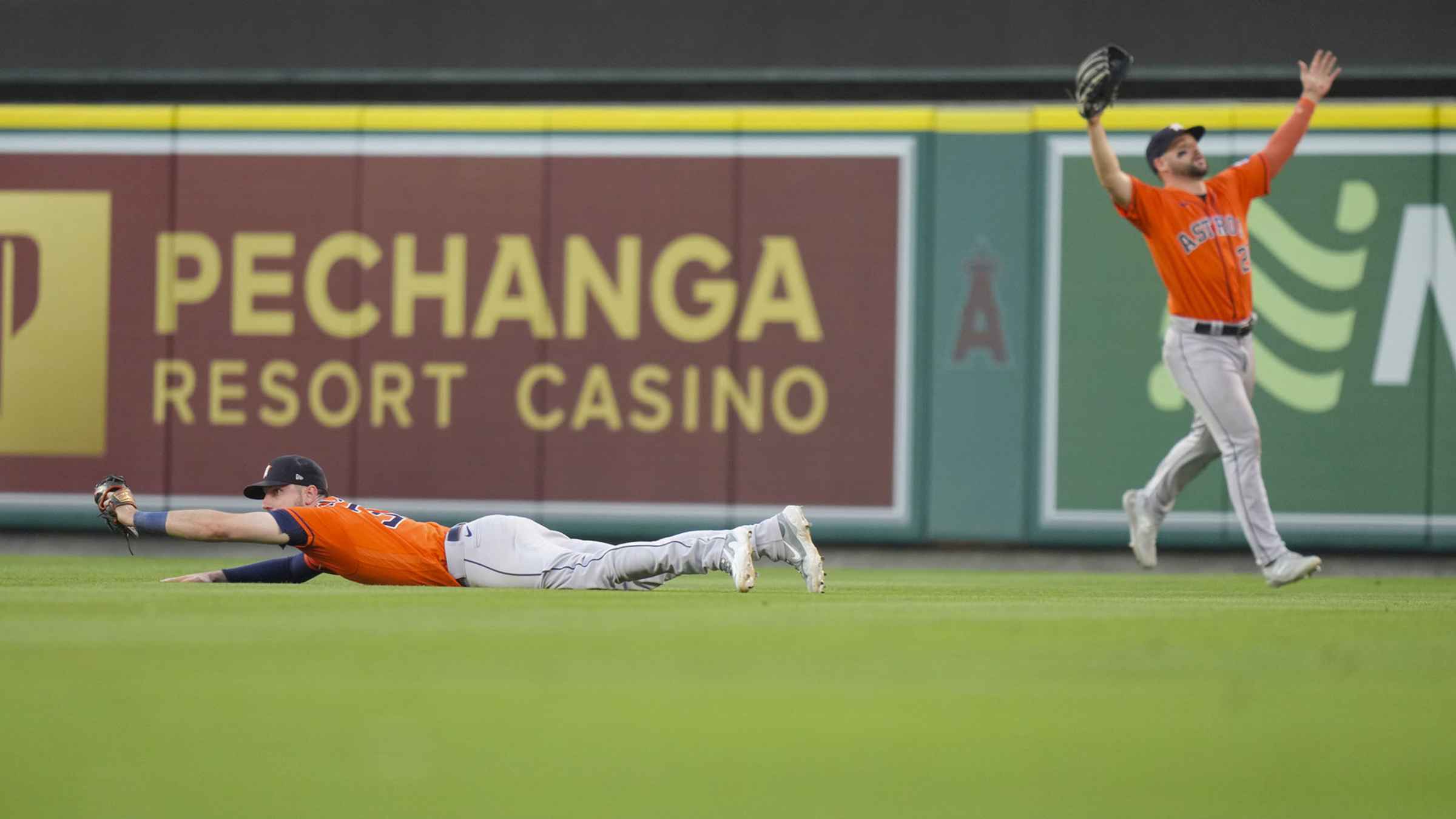 Astros make comeback in 9th, 07/16/2023