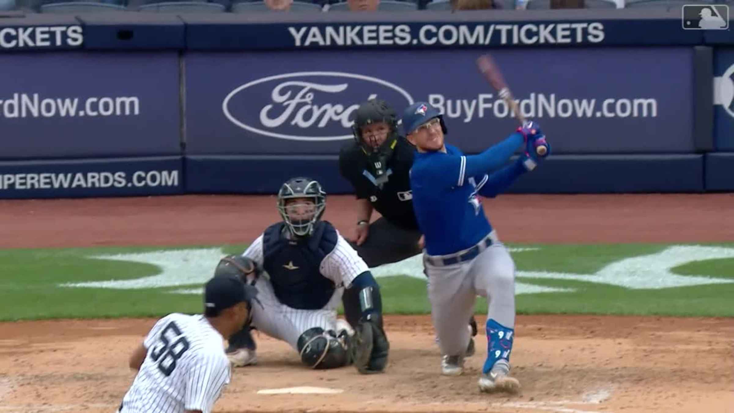 Danny Jansen's solo home run, 04/08/2022