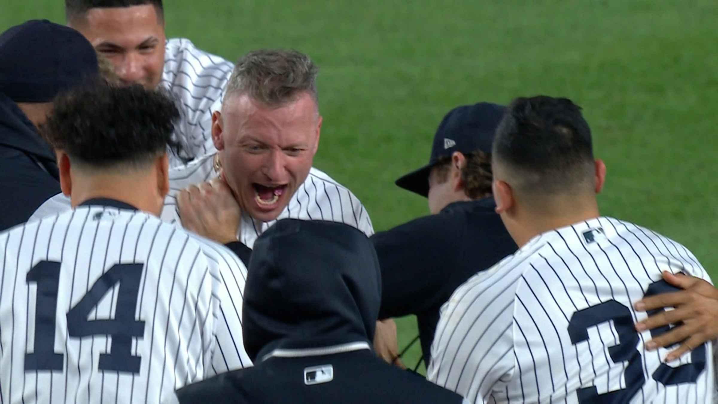 Bronx, USA. 08th Apr, 2022. New York Yankees Josh Donaldson celebrates  after hitting the game winning hit in the 11th inning against the Boston  Red Sox on opening day at Yankee Stadium