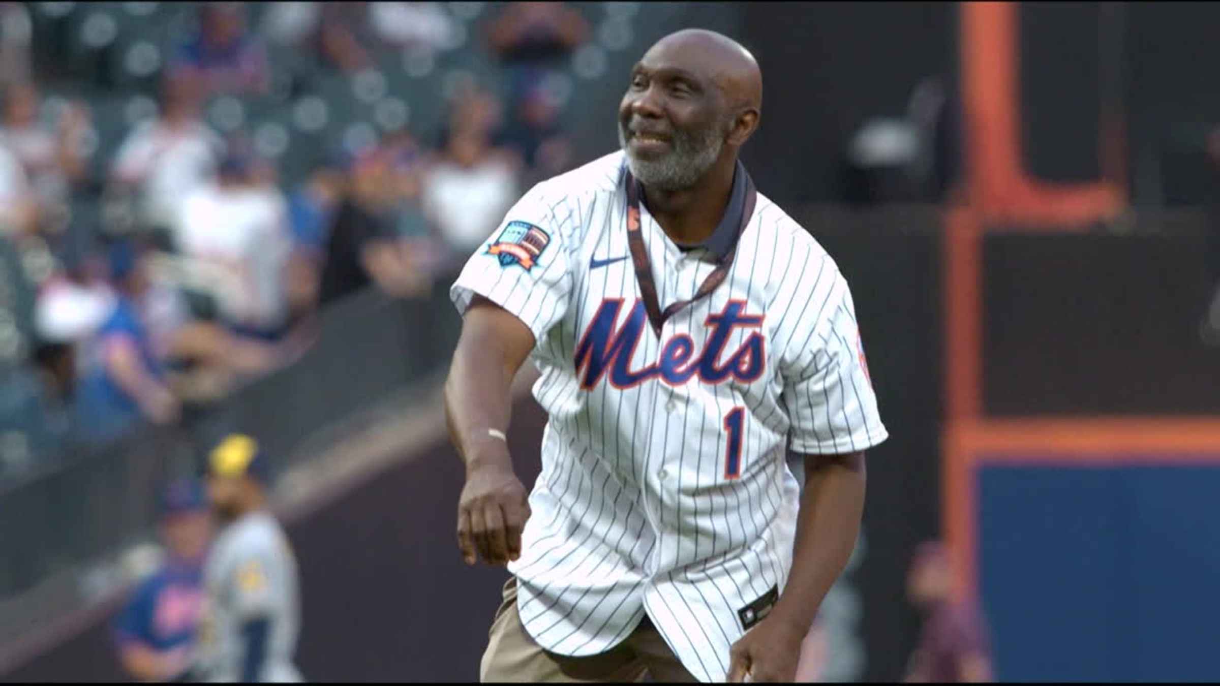 Former New York Mets' Mookie Wilson throws out a ceremonial first pitch  before a baseball game against the Milwaukee Brewers on Monday, June 26,  2023, in New York. (AP Photo/Adam Hunger Stock