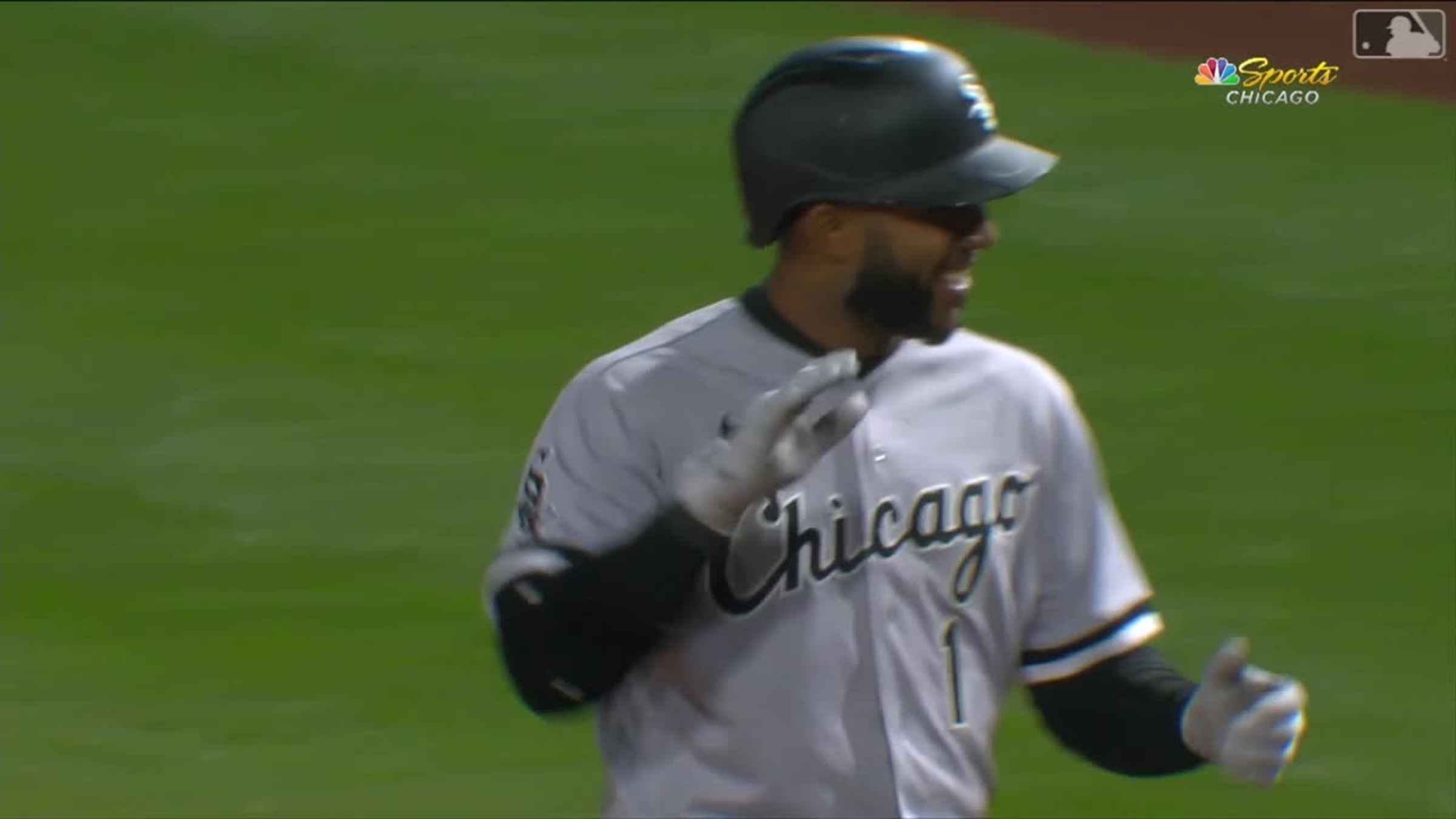 White Sox' Elvis Andrus drives in Andrew Vaughn with RBI single