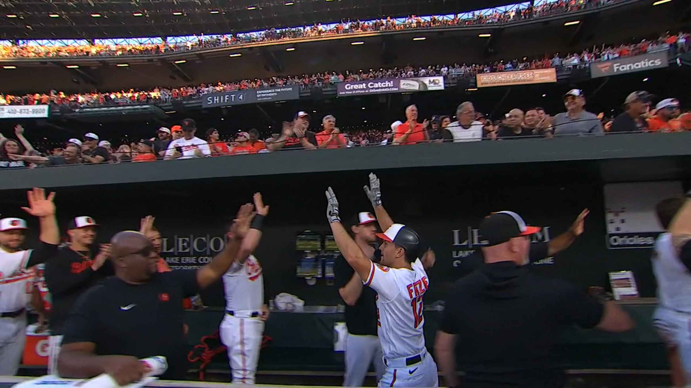 Orioles score 7 runs in 1st inning, pound the Yankees 9-3