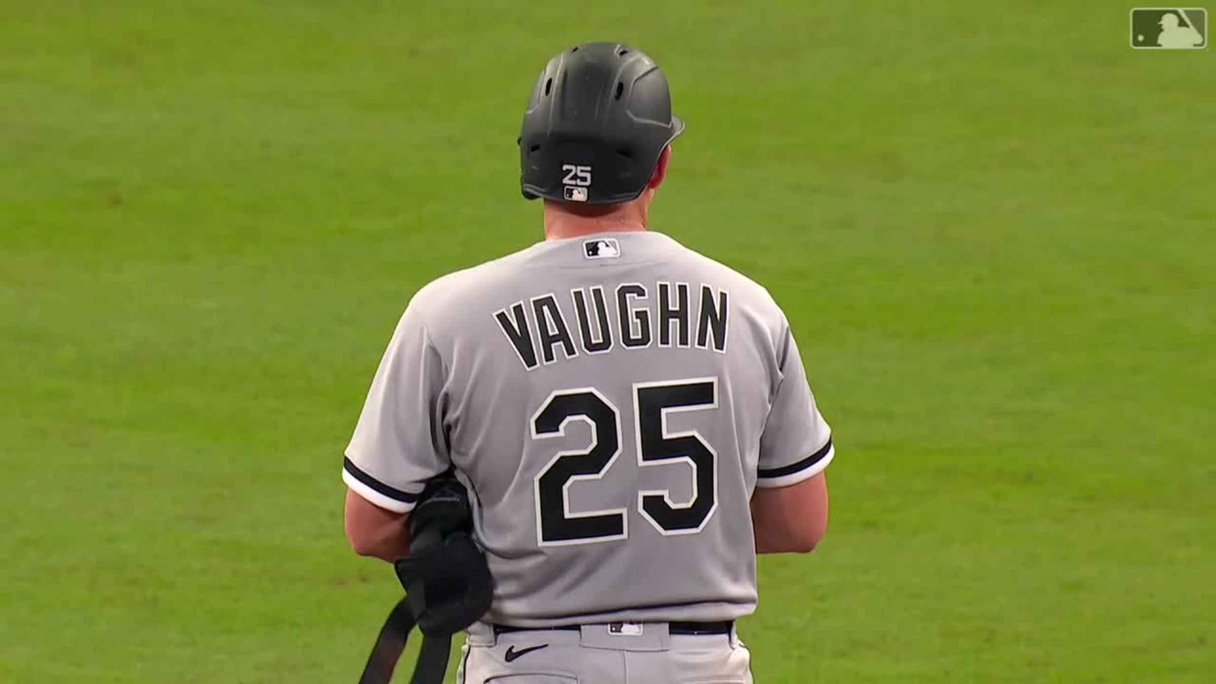 Andrew Vaughn breaks 'slump' with homer, double in White Sox' 12-3