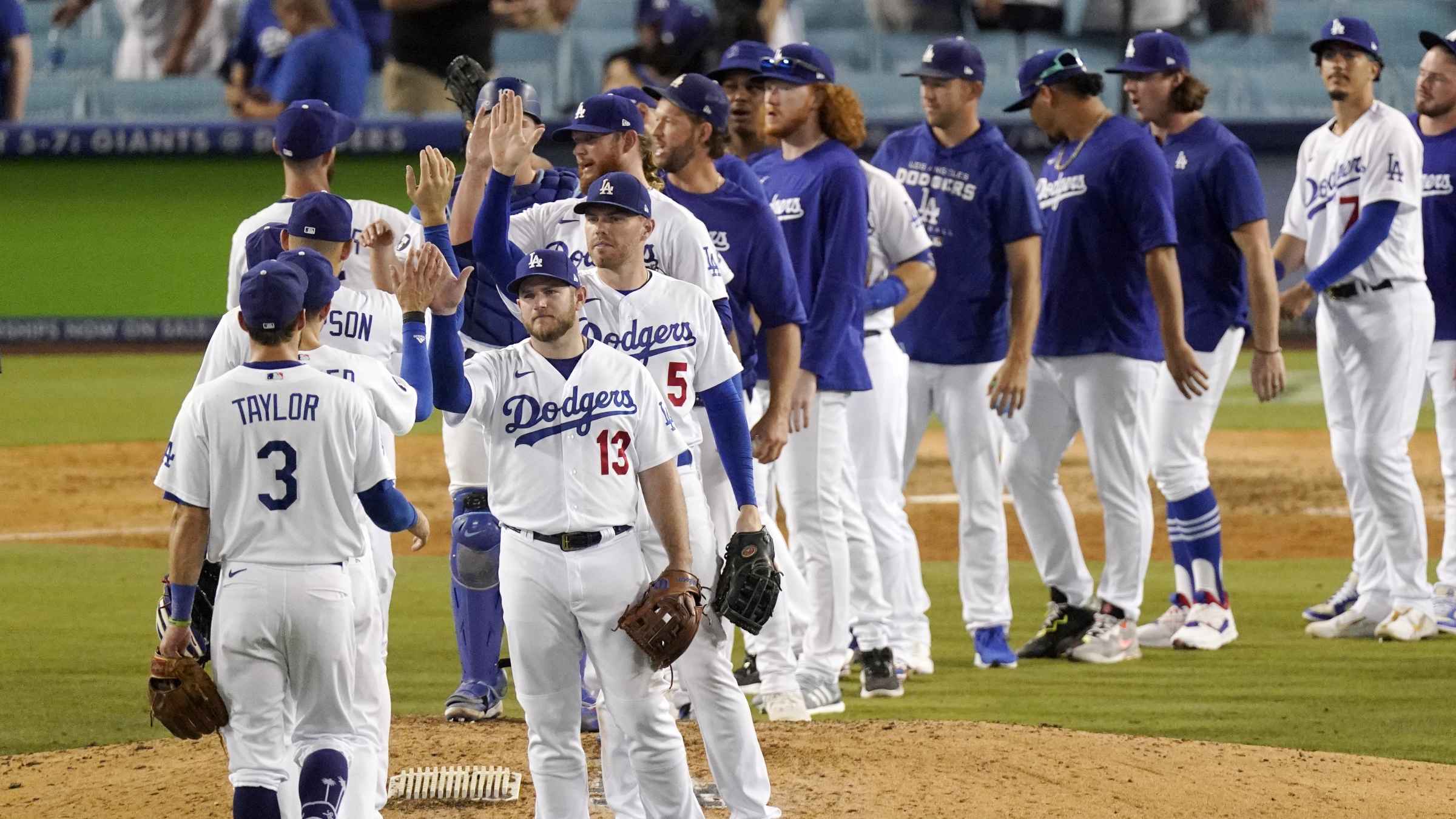 MLB Gameday: Dodgers 4, Padres 5 Final Score (08/03/2020)