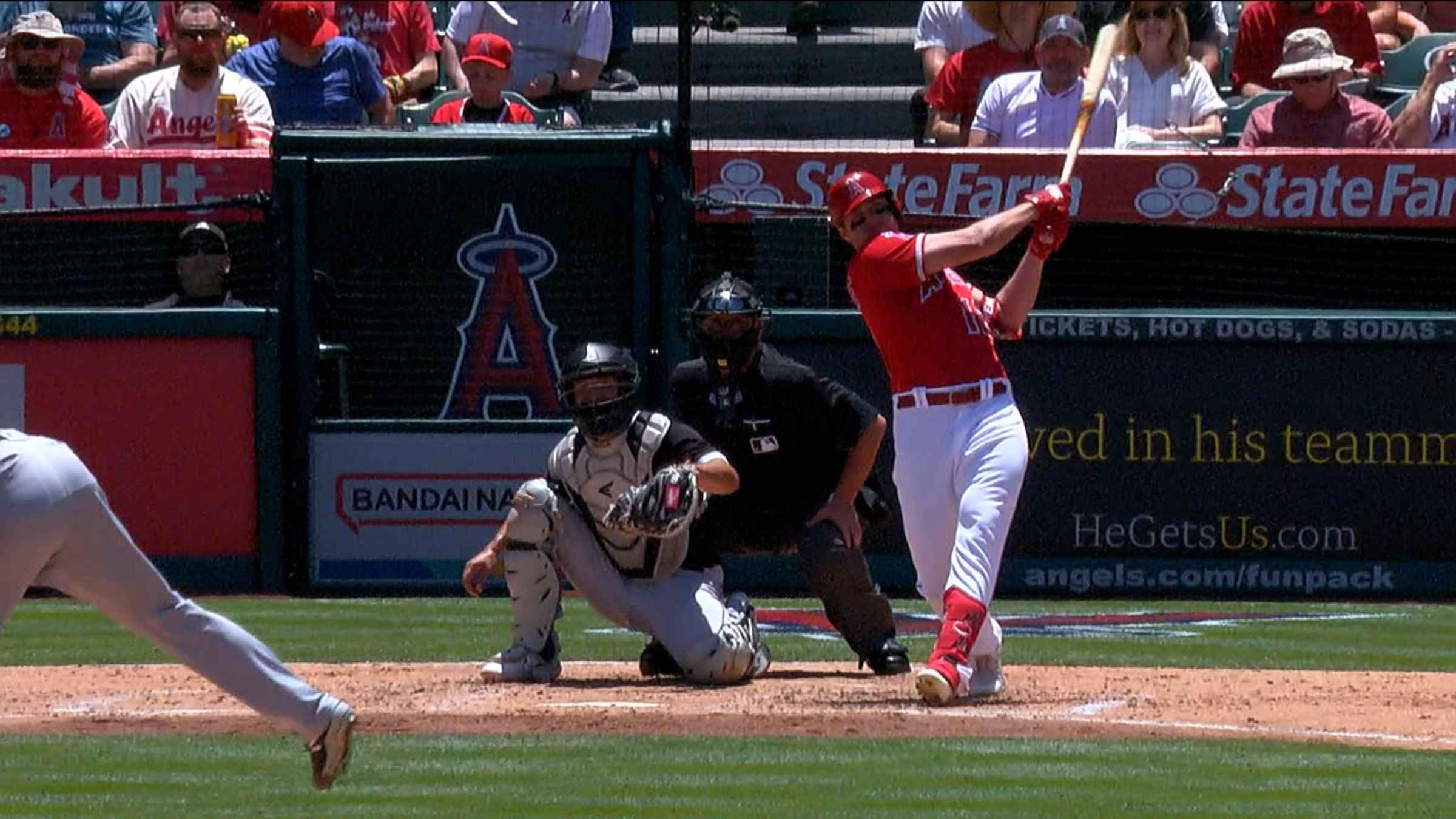 Hunter Renfroe's solo home run, 04/23/2022