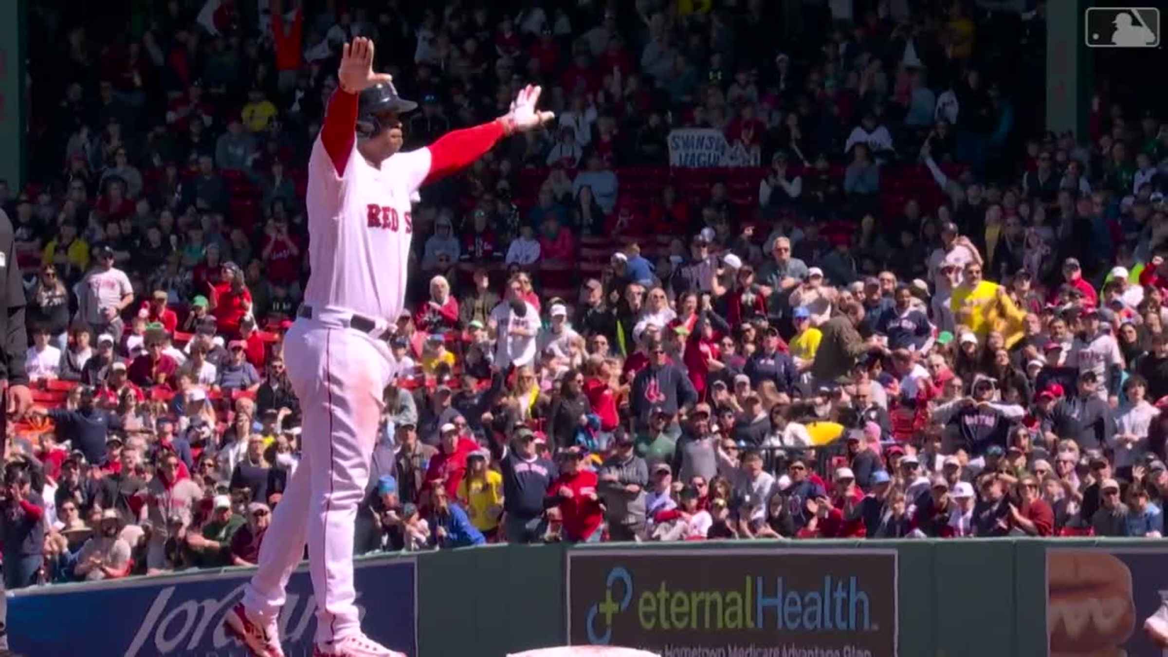 Rafael Devers laces an RBI double, 06/20/2022