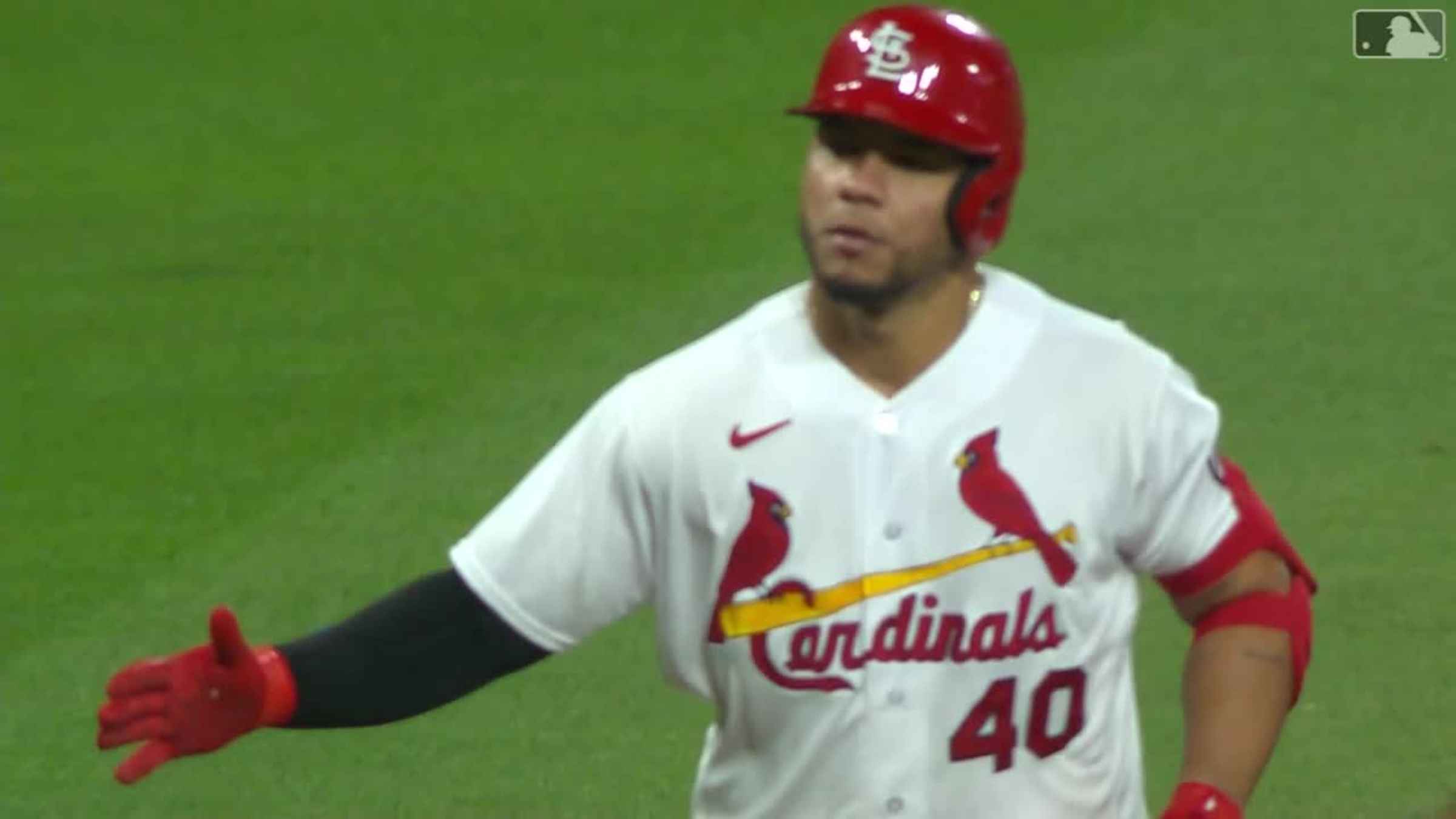 Willson Contreras 19th Home Run of the Season #Cardinals #MLB Distance:  411ft Exit Velocity: 111 MPH Launch Angle: 18° Pitch: 93mph…