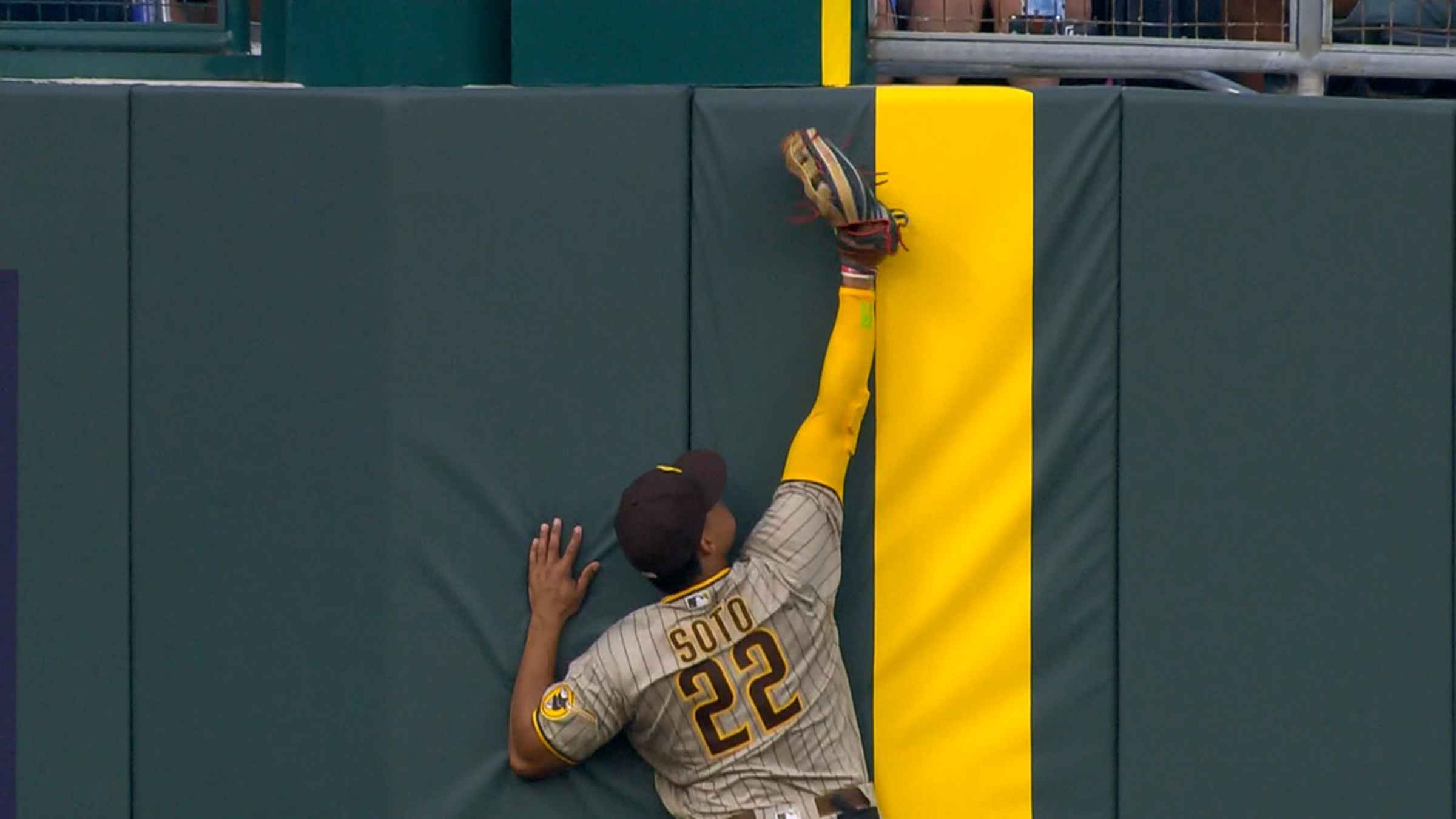 Juan Soto's catch while mic'd up, 08/07/2022