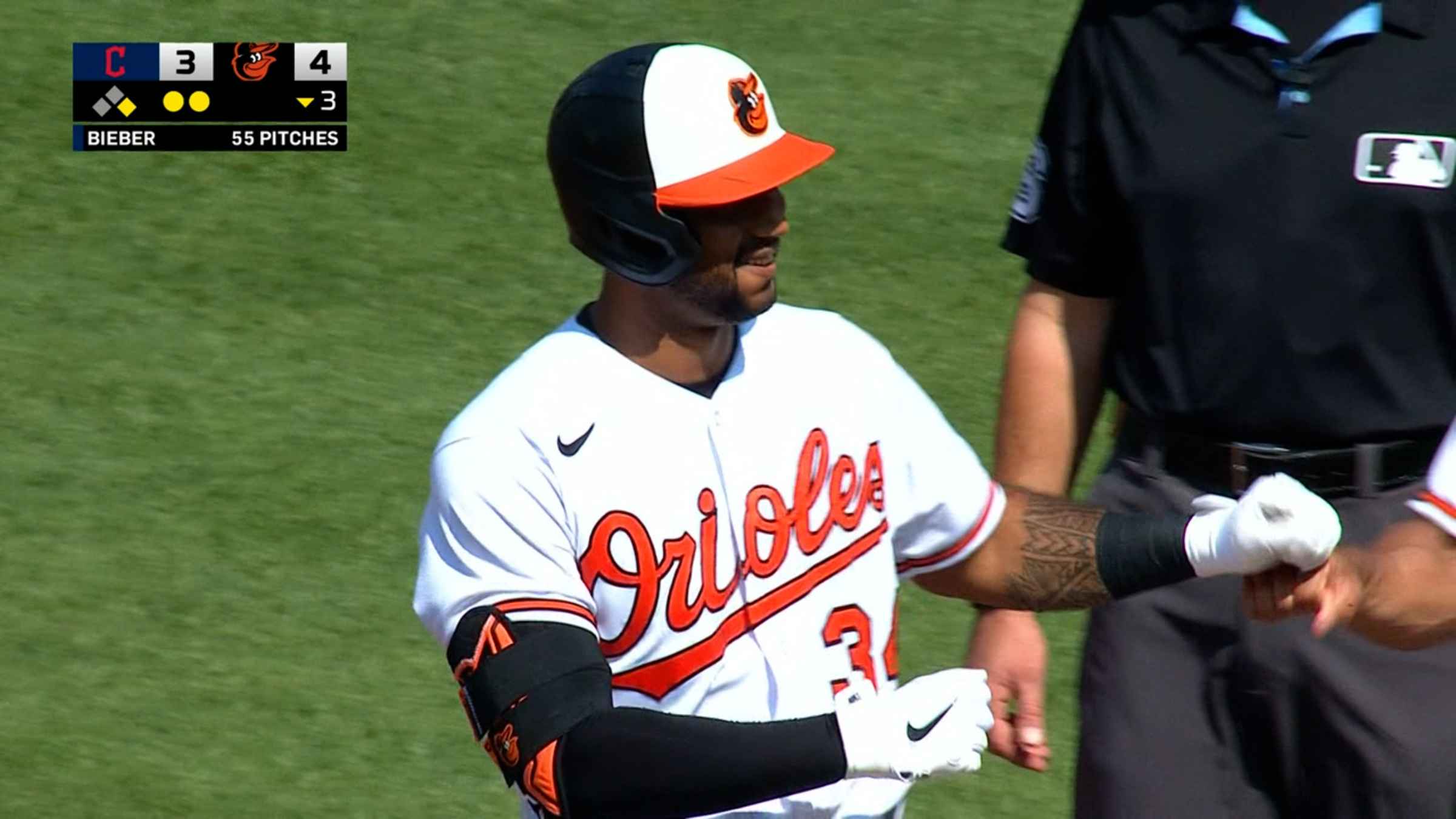 Hicks' first hit with the O's, 05/31/2023