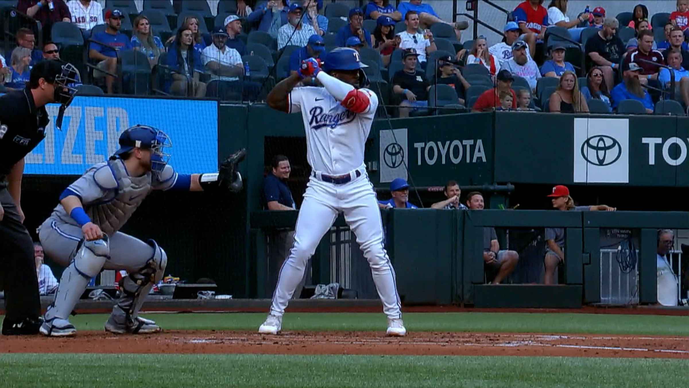 Adolis García extends rookie HR lead to 20 as Rangers beat A's 5-3