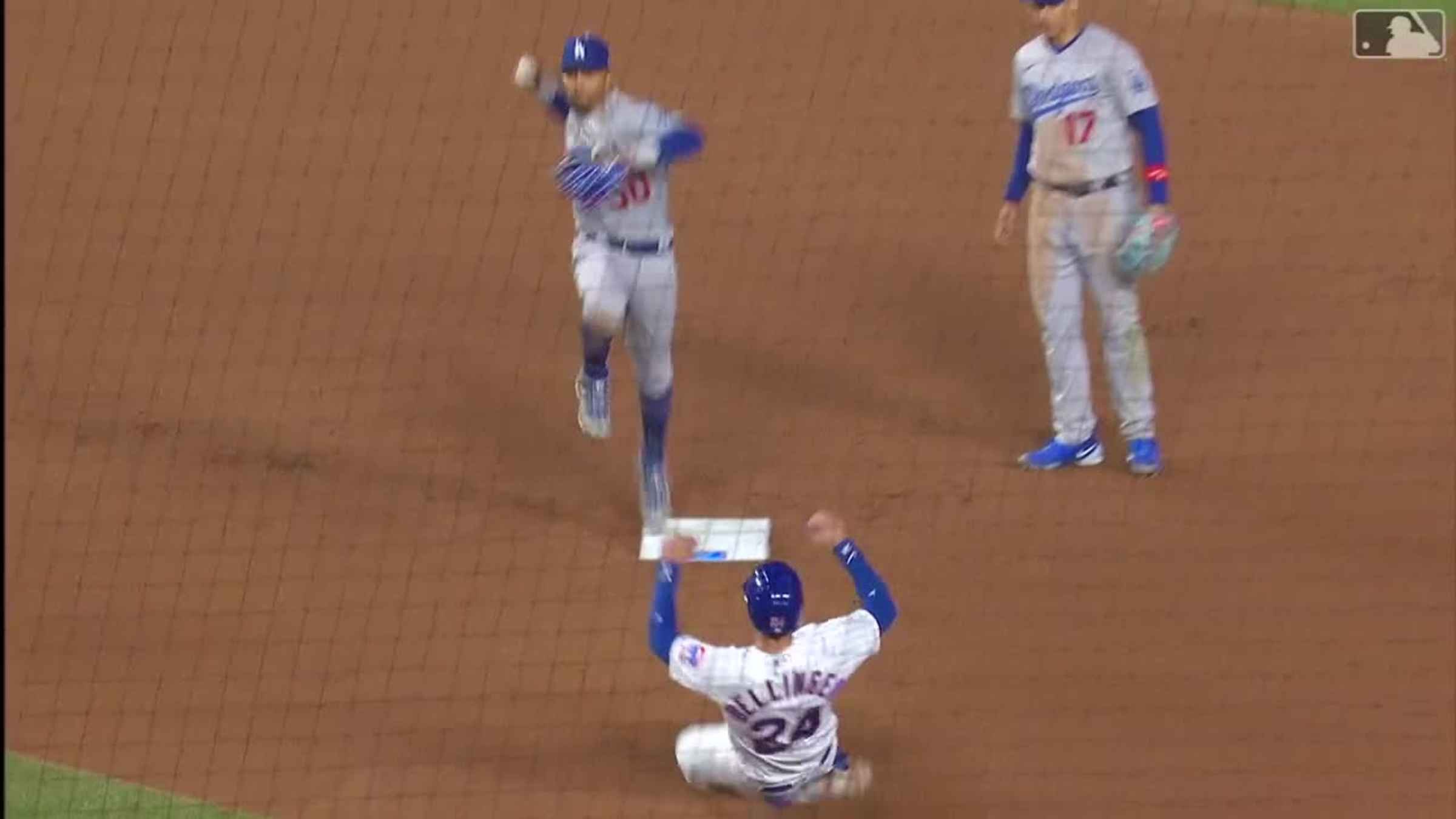 Cody Bellinger's solo homer (4), 04/20/2023