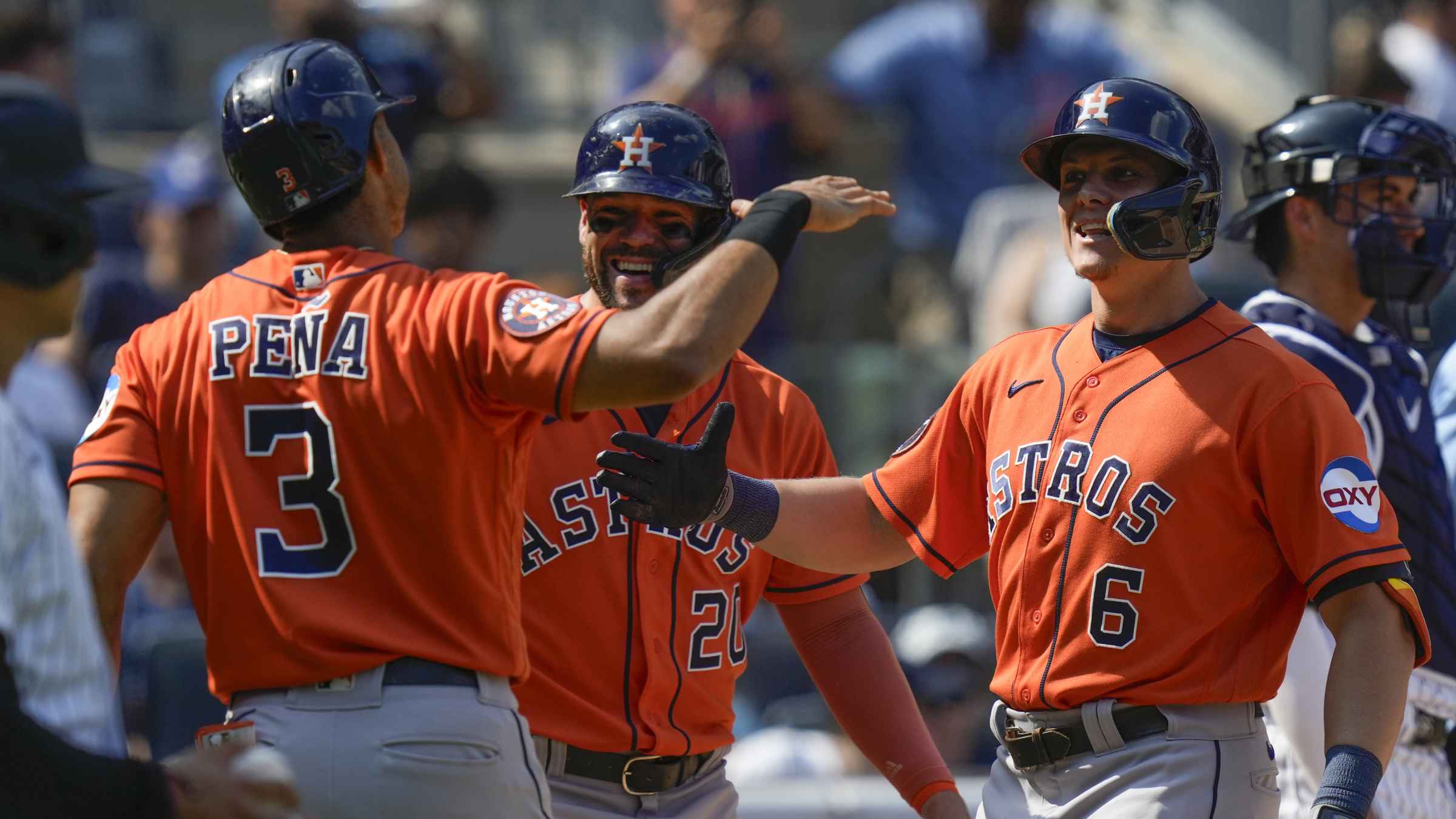 Astros slugger Yordan Alvarez does his best Giancarlo Stanton