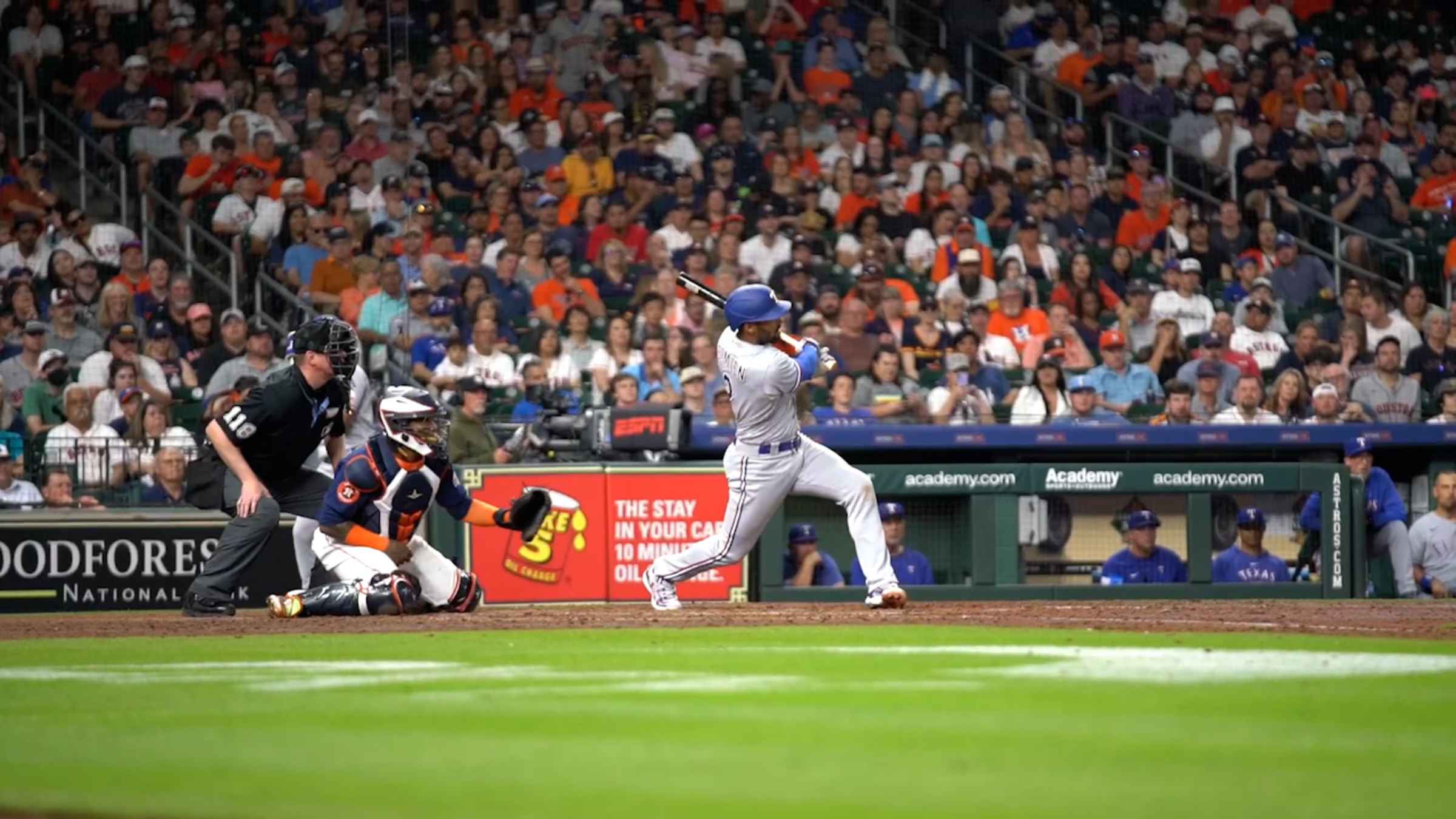 Houston, United States. 14th Apr, 2023. Texas Rangers manager Bruce Bochy  (15) during the MLB game between the Texas Ranges and the Houston Astros on  Friday, April 14, 2023 at Minute Maid Park in Houston, Texas. The Rangers  defeated the Astros