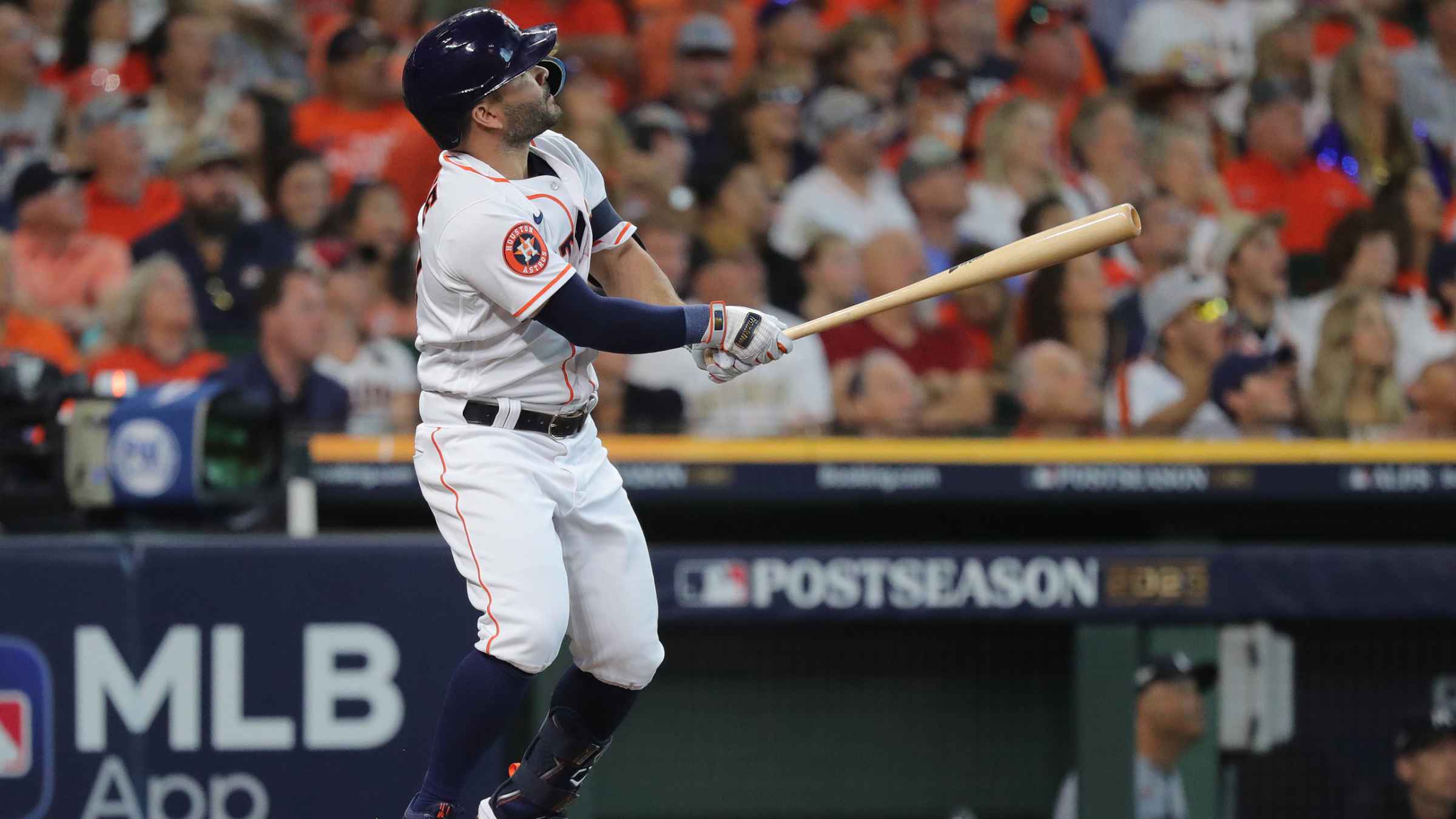 Astros-Yankees: Jose Altuve hits walk-off homer, takes shirt off - Sports  Illustrated
