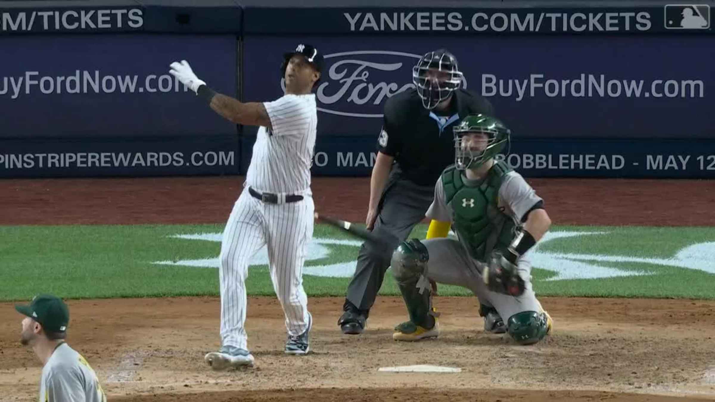 Yankees find home run stroke — even Aaron Hicks — in win over