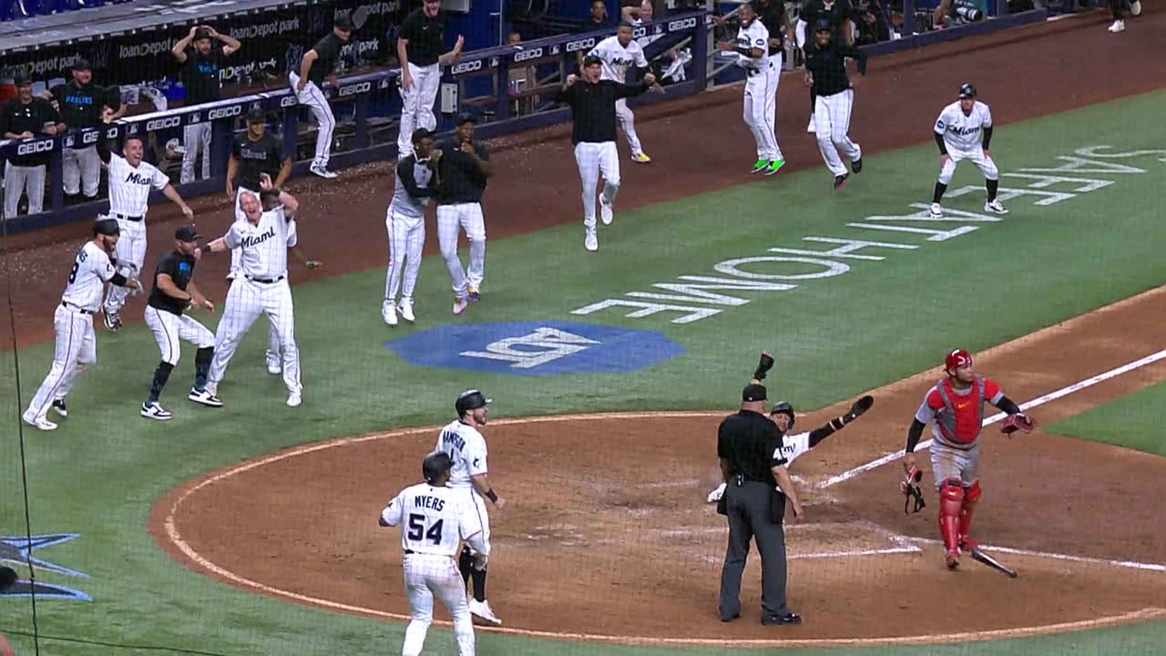 Miami Marlins win walk-off vs Washington Nationals