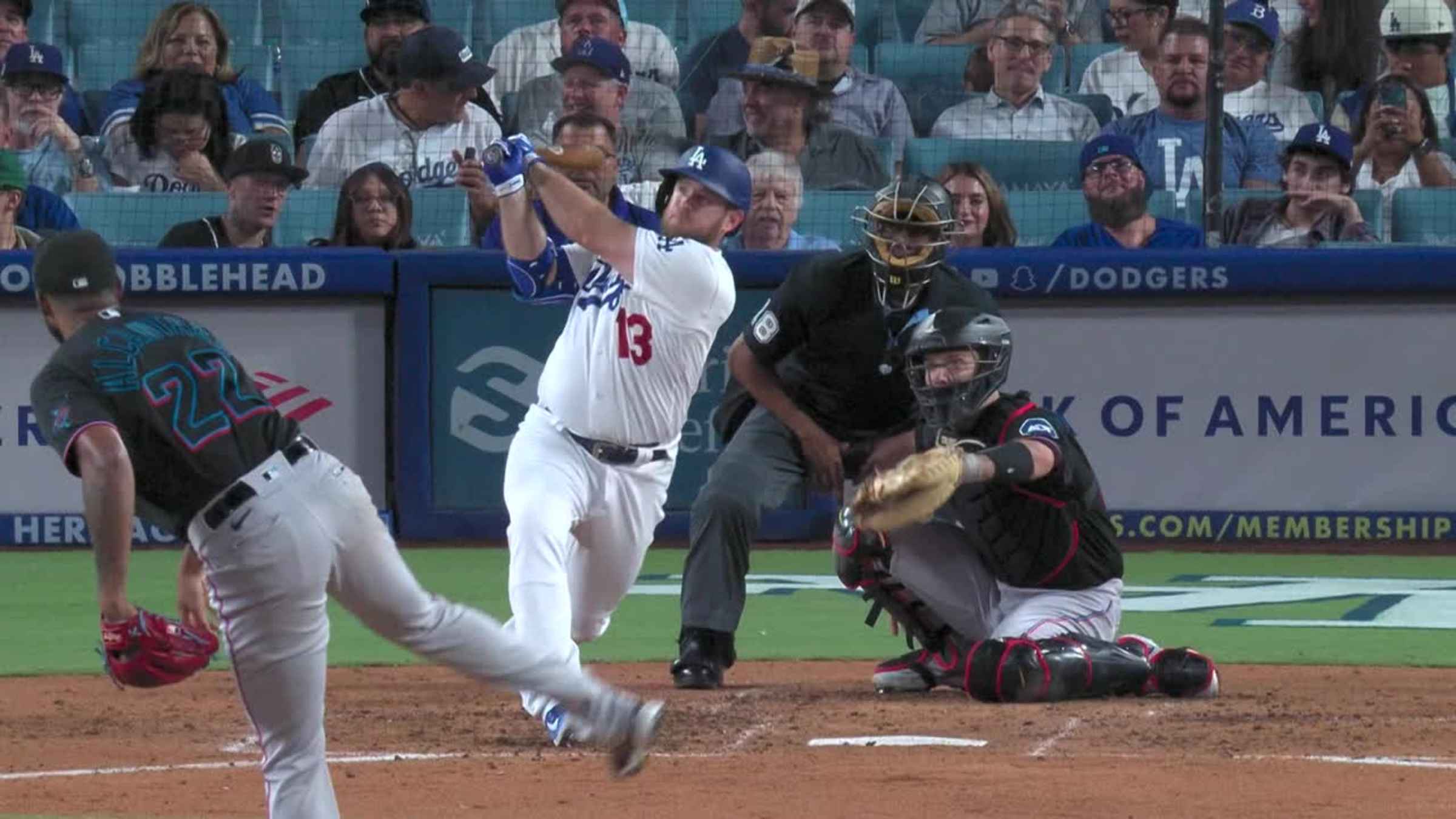 Max Muncy Solo Home Run (33)  Los Angeles Dodgers 2023 