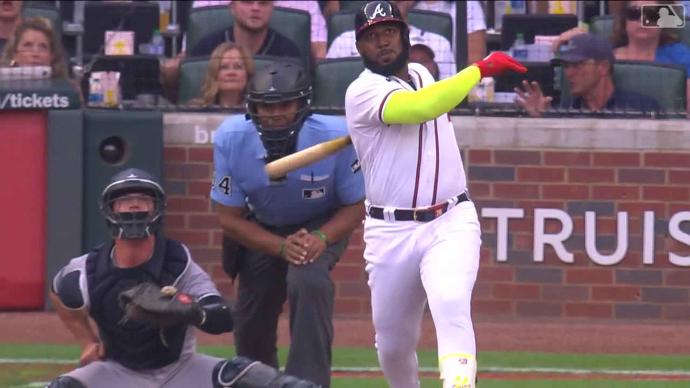 Marcell Ozuna's home run trot features every celebration