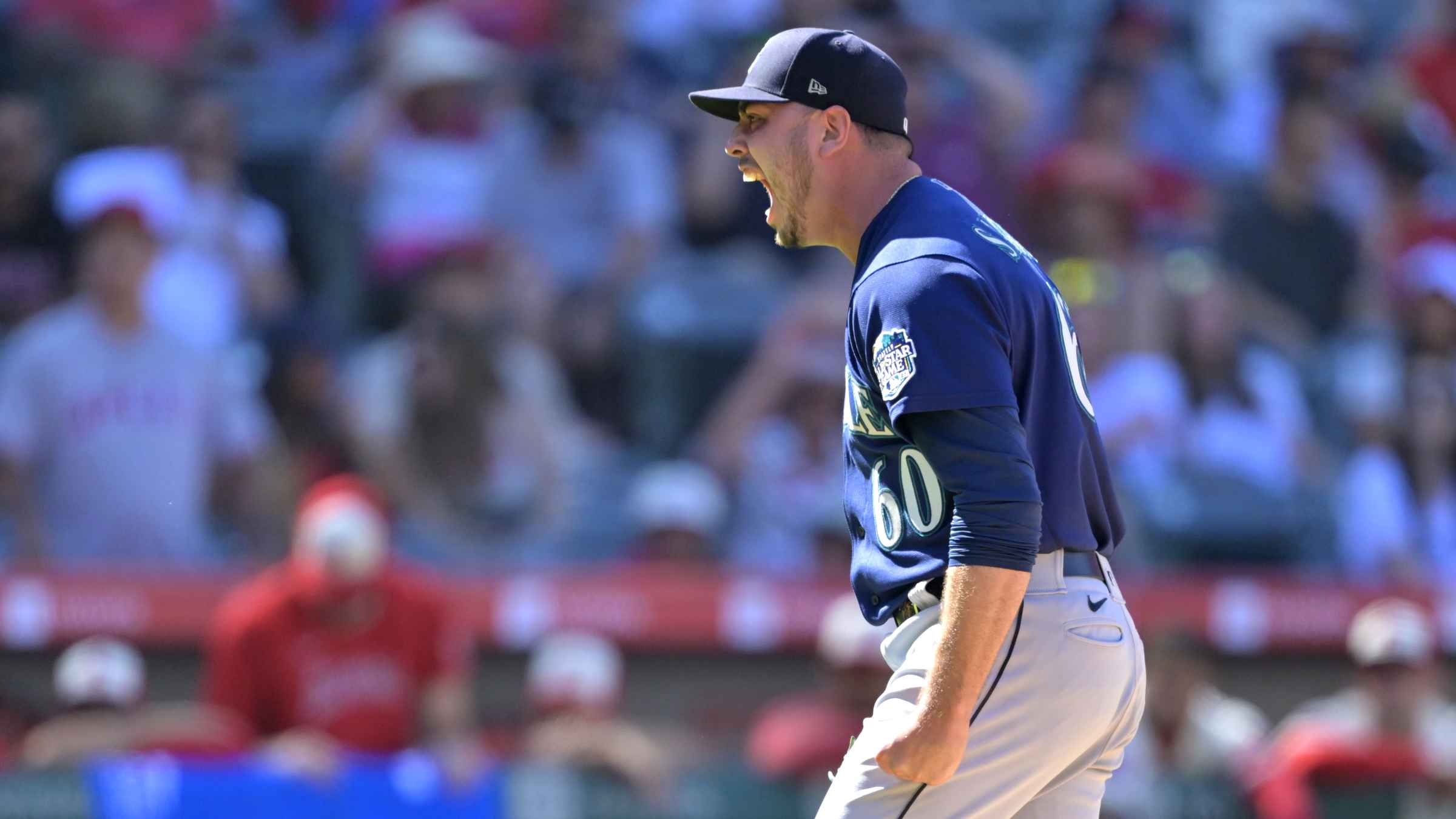 Eugenio Suarez comes through in 10th as Mariners sweep Angels