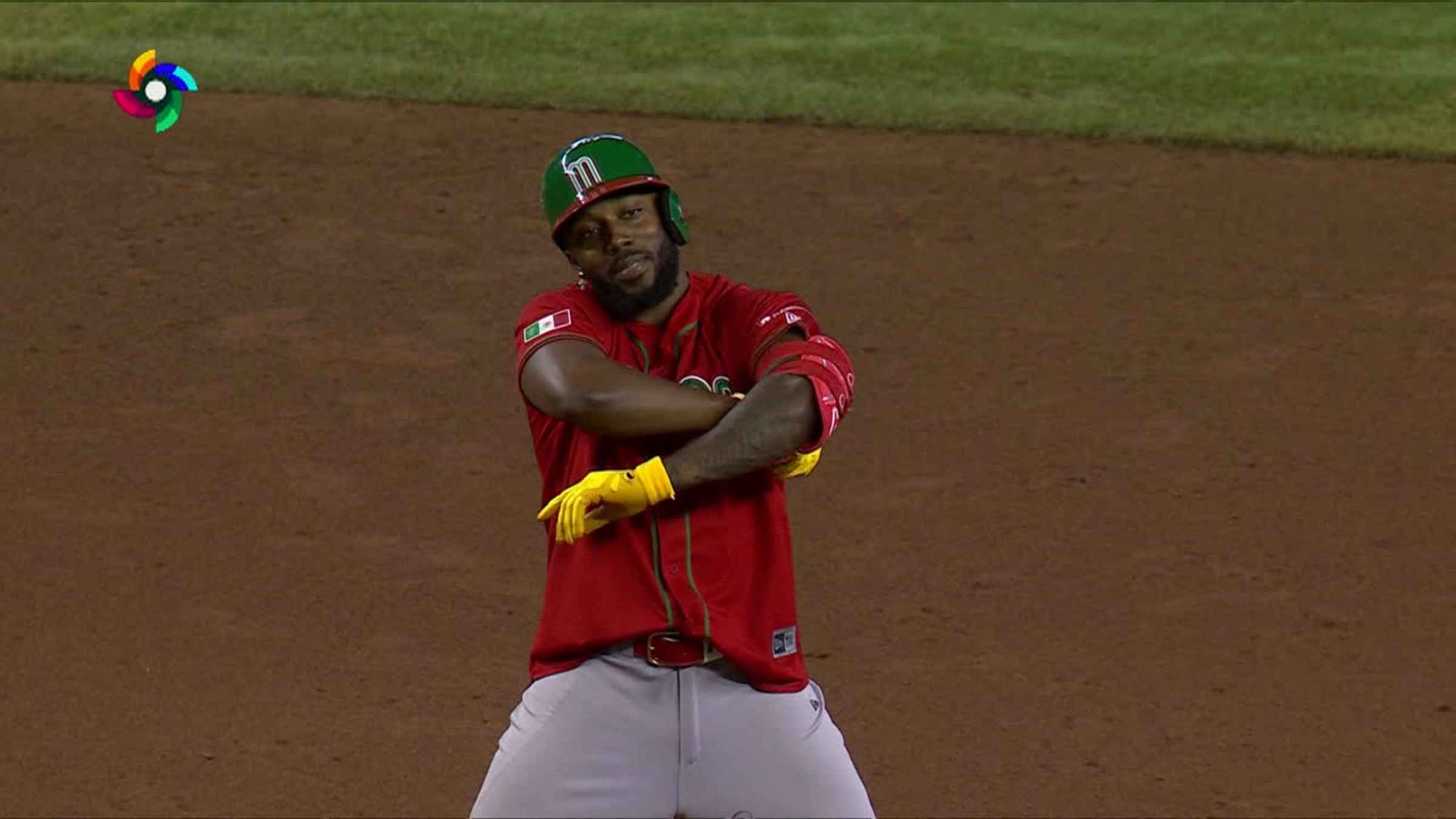 Randy Arozarena HAMMERS an RBI double to add to Mexico's lead over Canada,  3-1