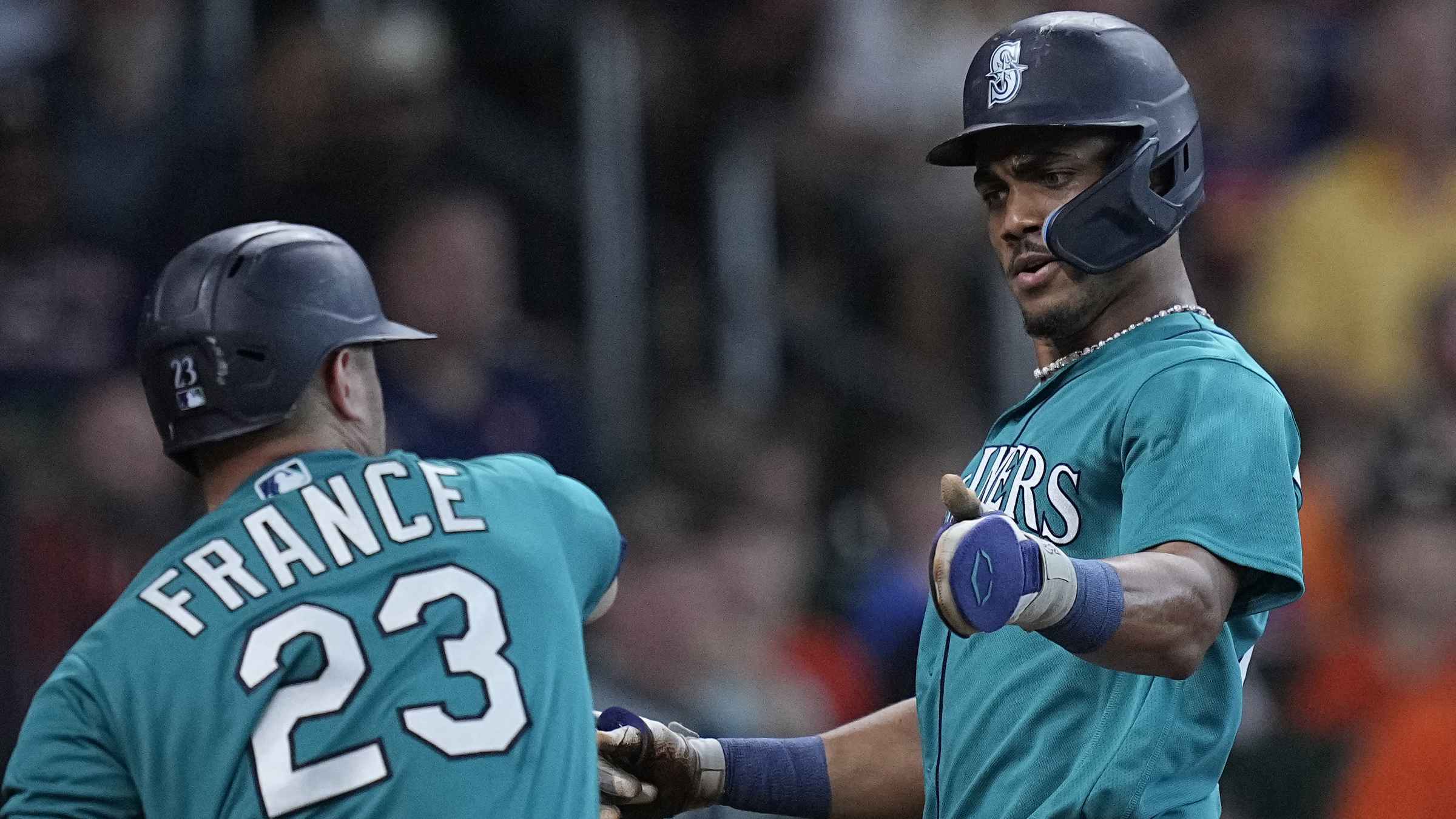 No-H****r Alert - Gilbert, L (Mariners) vs. Rangers : r/baseball